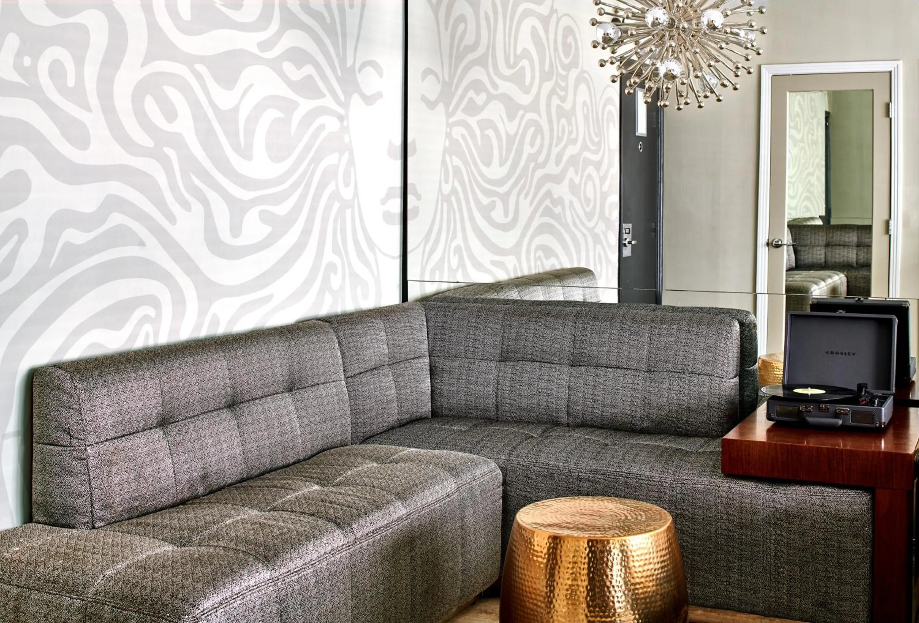 Photo of the whole room in Hotel Ziggy On Sunset