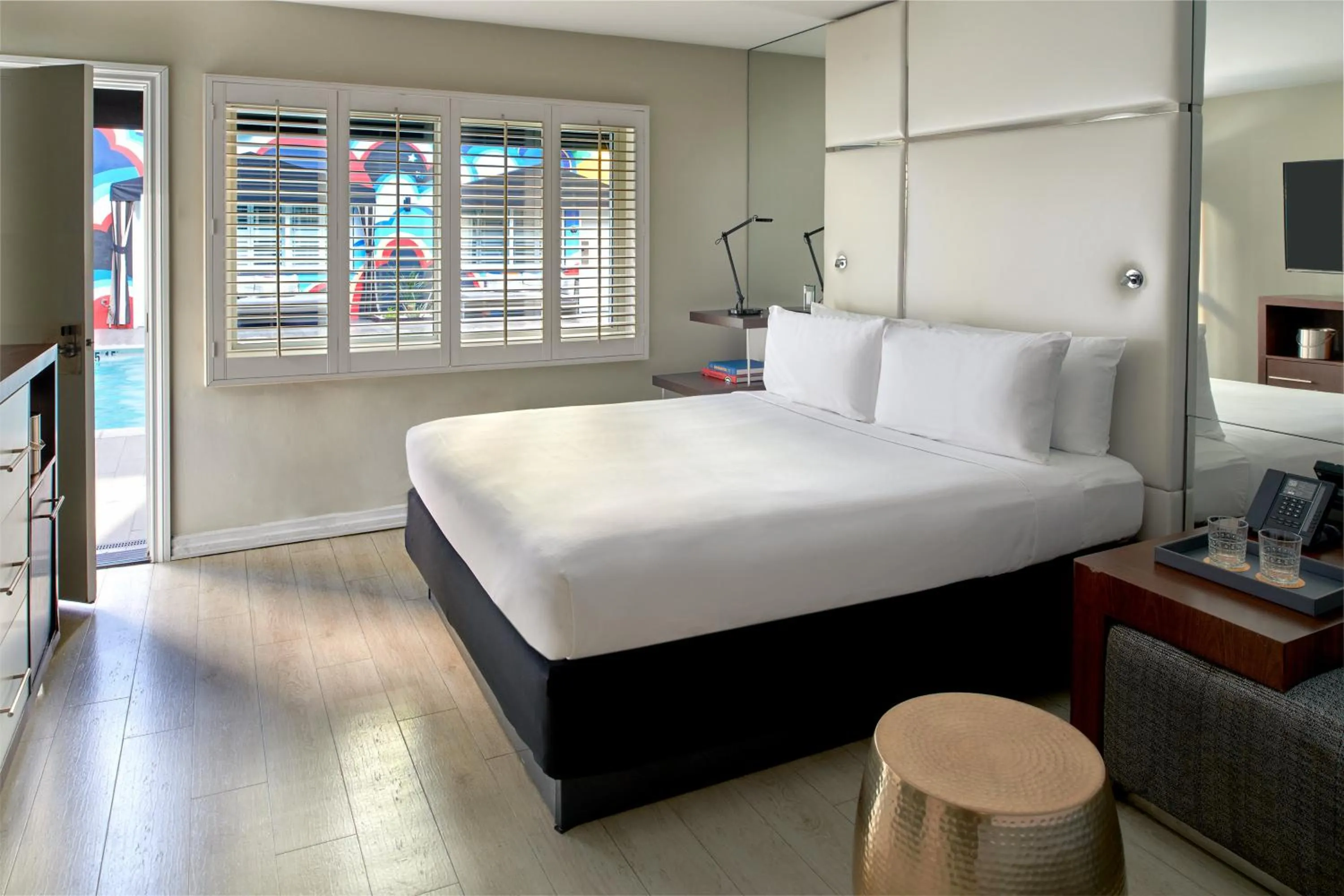 Bedroom, Bed in Hotel Ziggy On Sunset