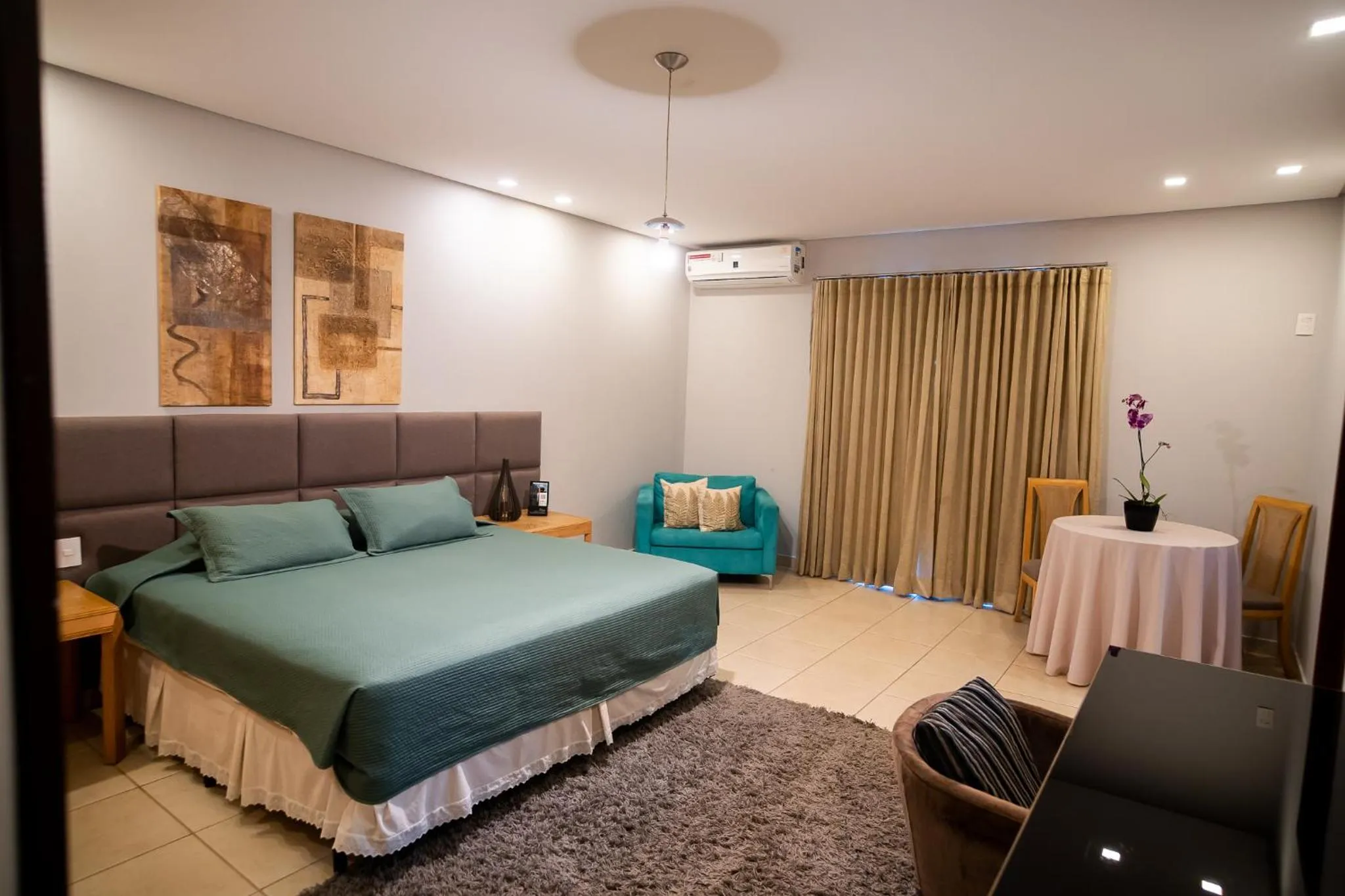 Bed in Hotel das Palmeiras