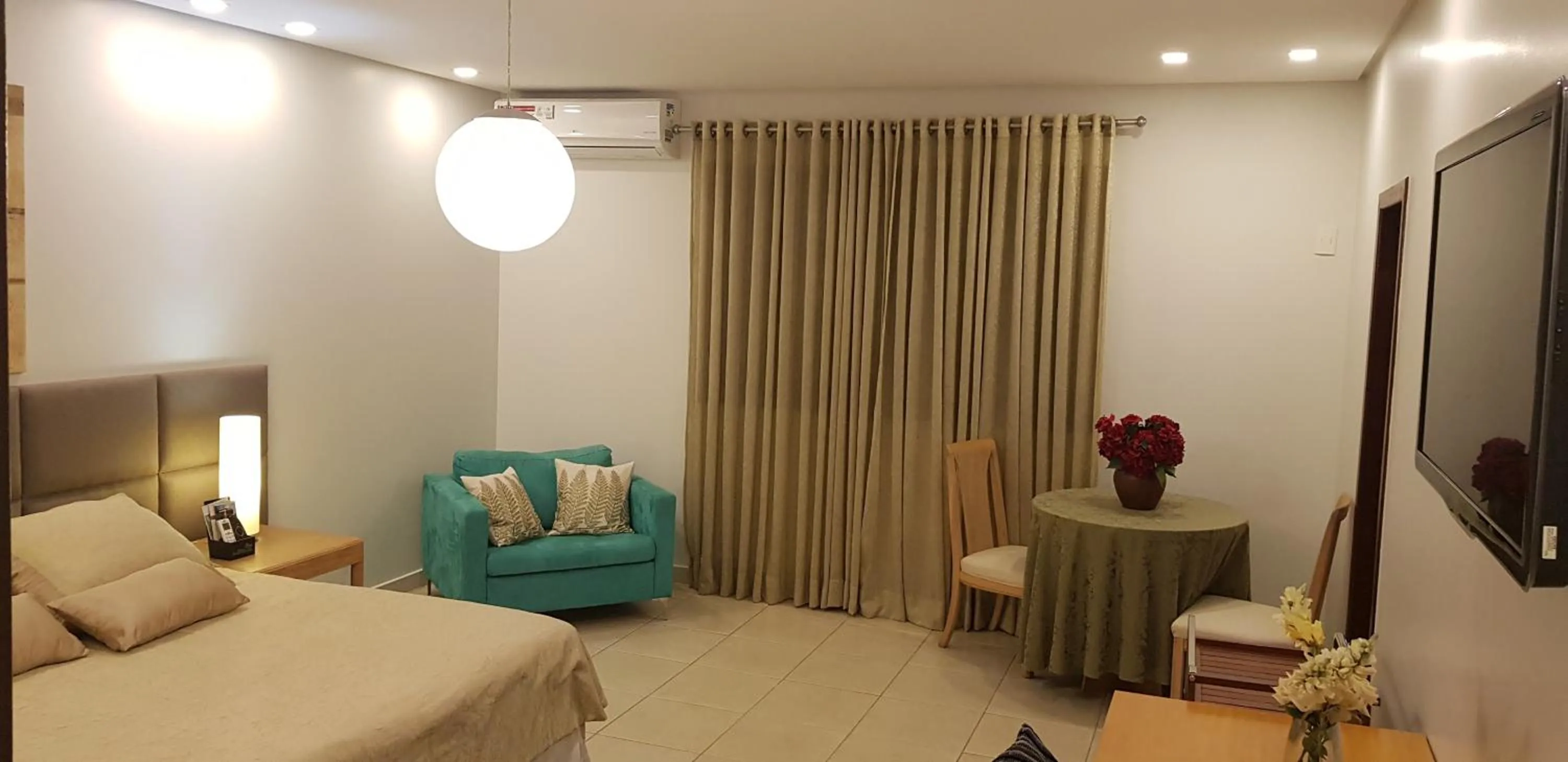 Bed in Hotel das Palmeiras