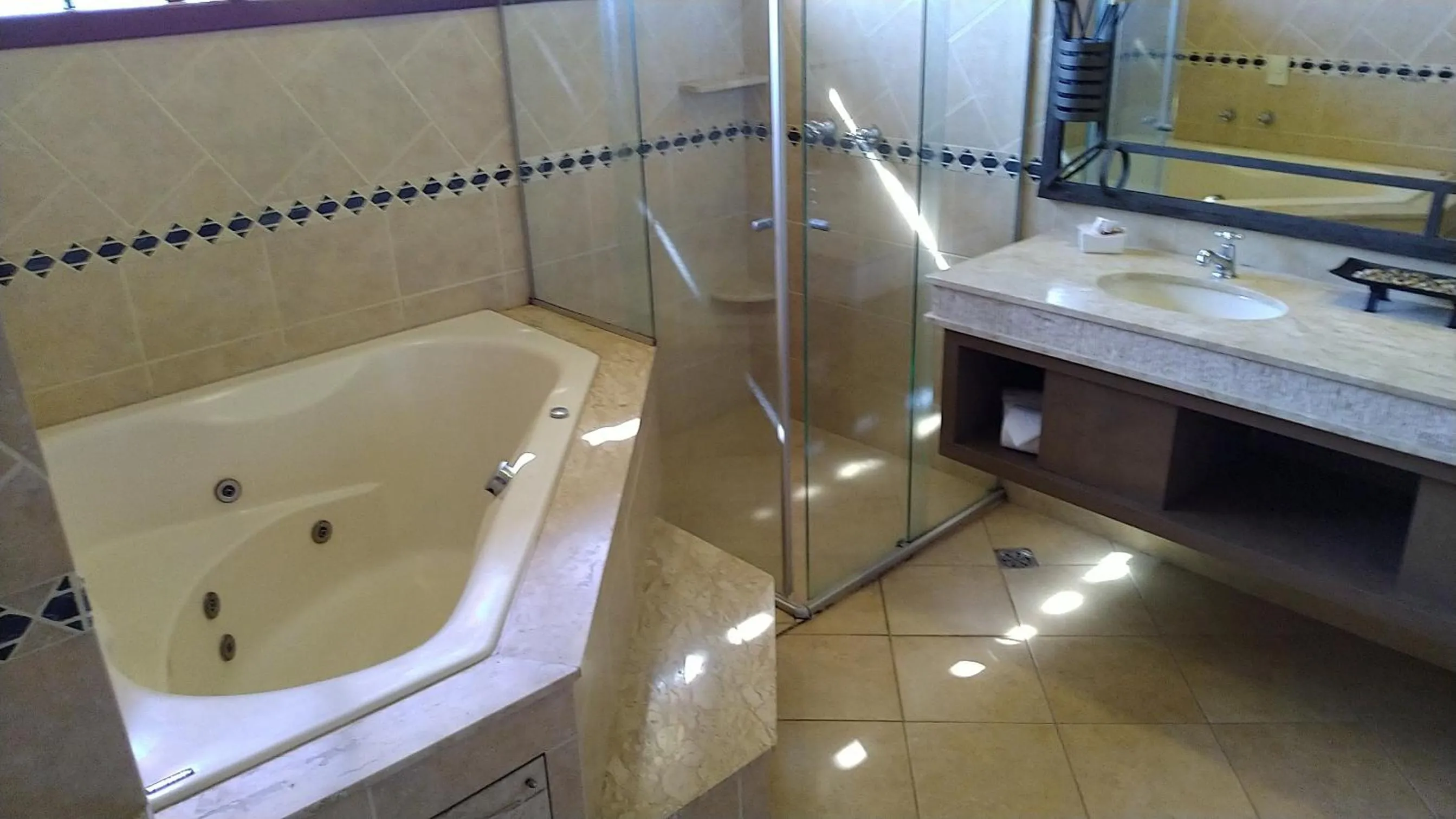 Bathroom in Hotel das Palmeiras