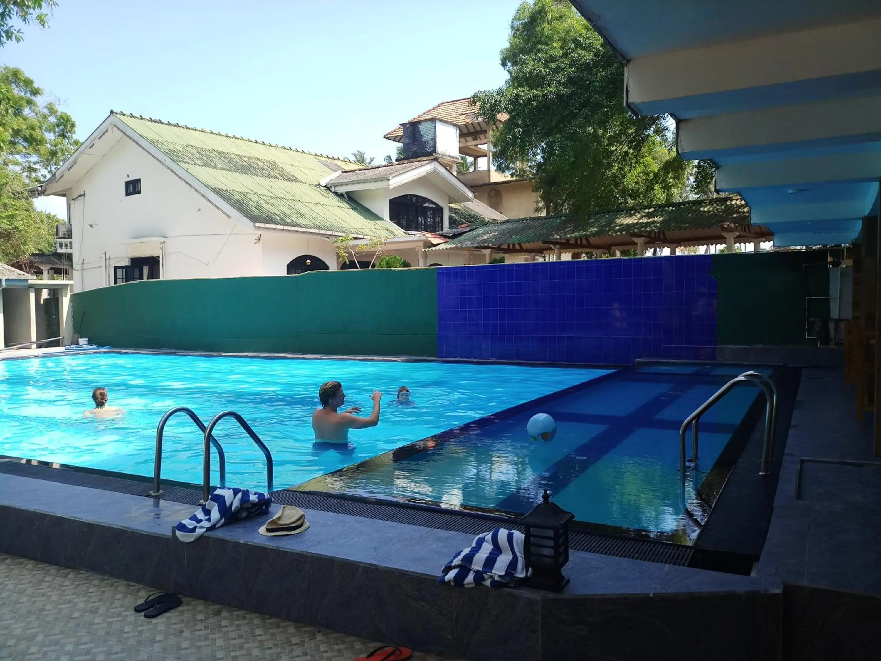 Swimming pool in Jagabay Resort & Surfing School