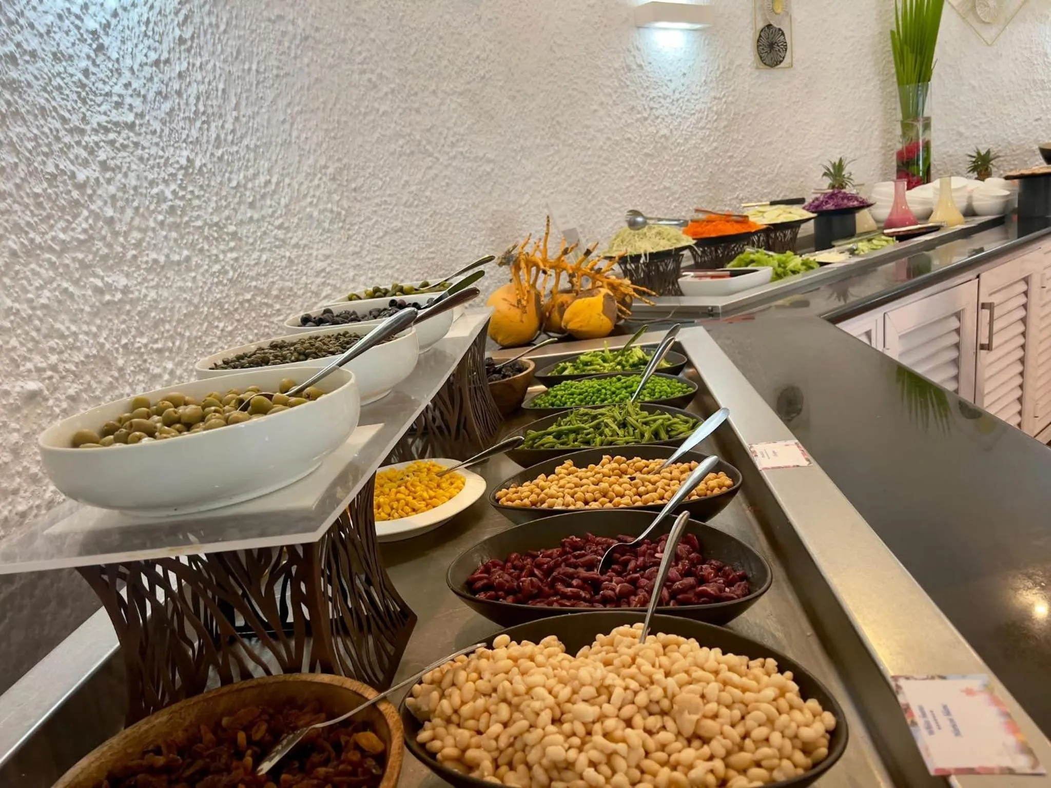 Restaurant/places to eat in Casuarina Resort and Spa