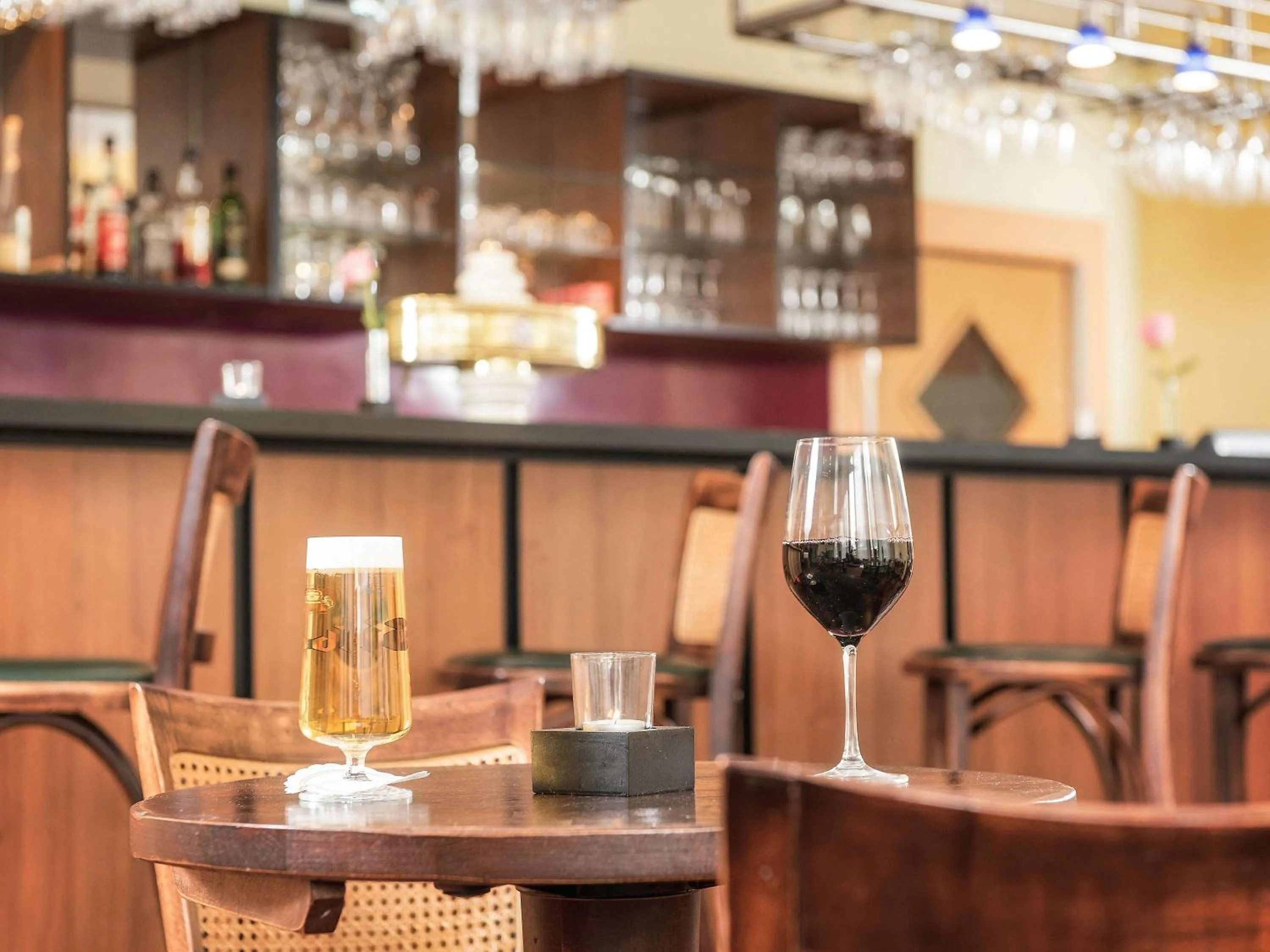 Lounge or bar in ibis Paderborn City