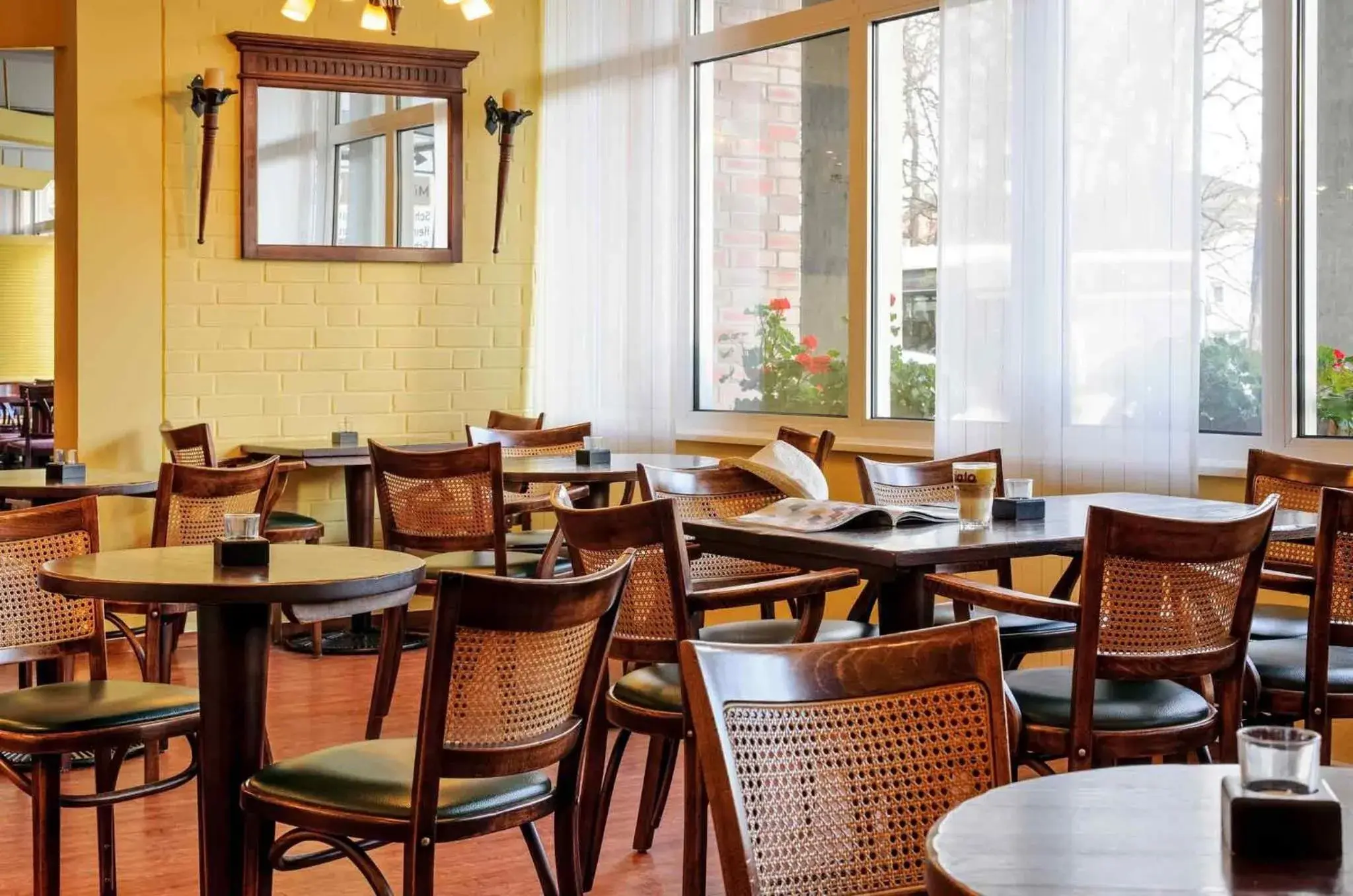 Lounge or bar in ibis Paderborn City Lounge or bar in ibis Paderborn City