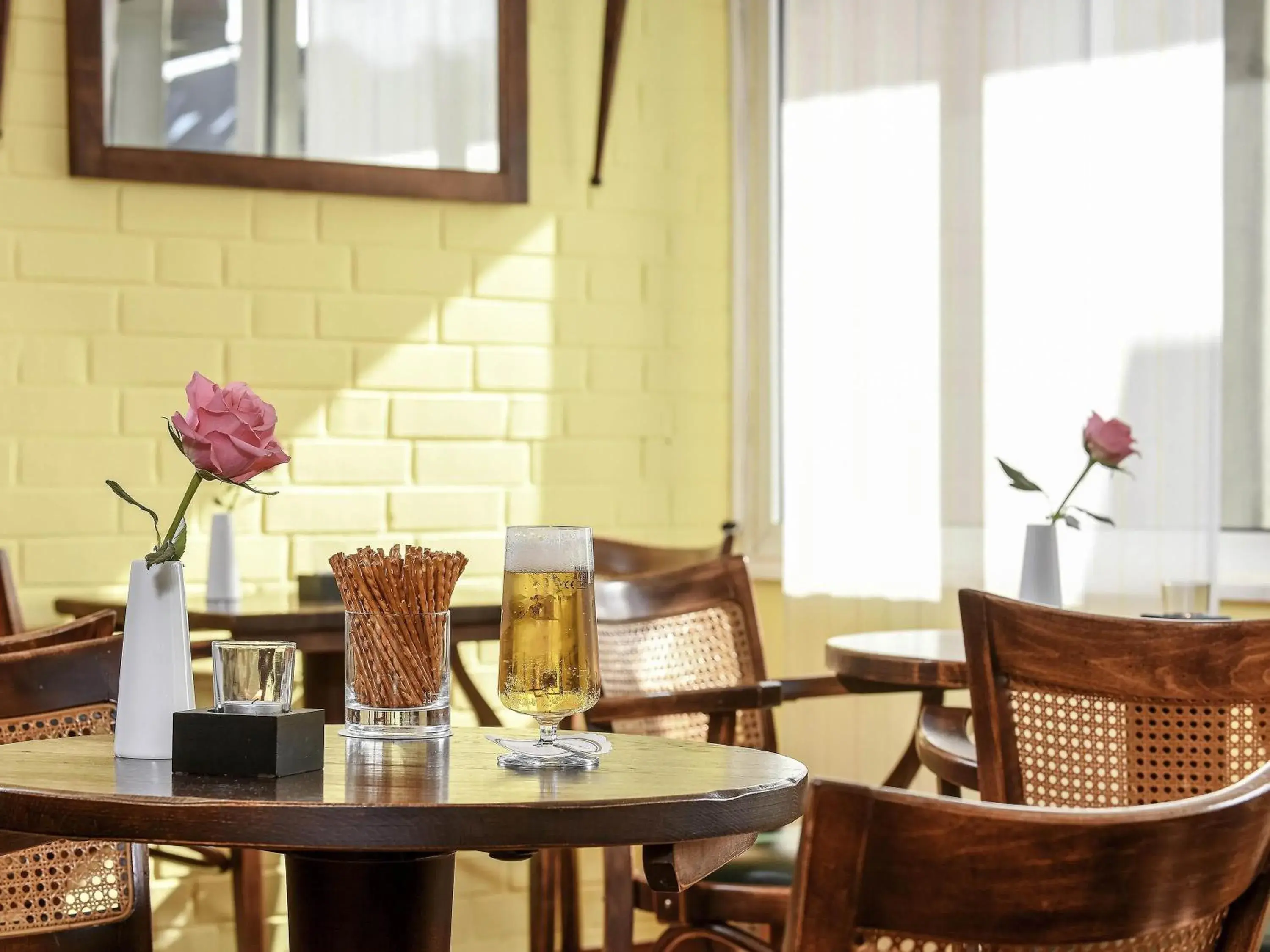 Lounge or bar in ibis Paderborn City Lounge or bar in ibis Paderborn City