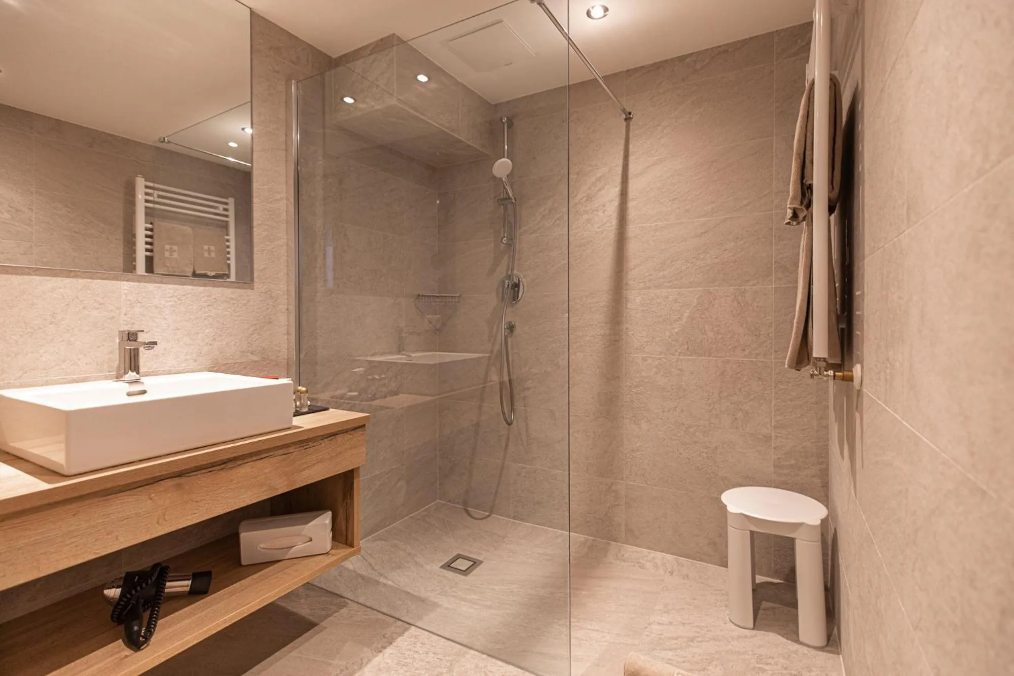 Shower in Resl Resort