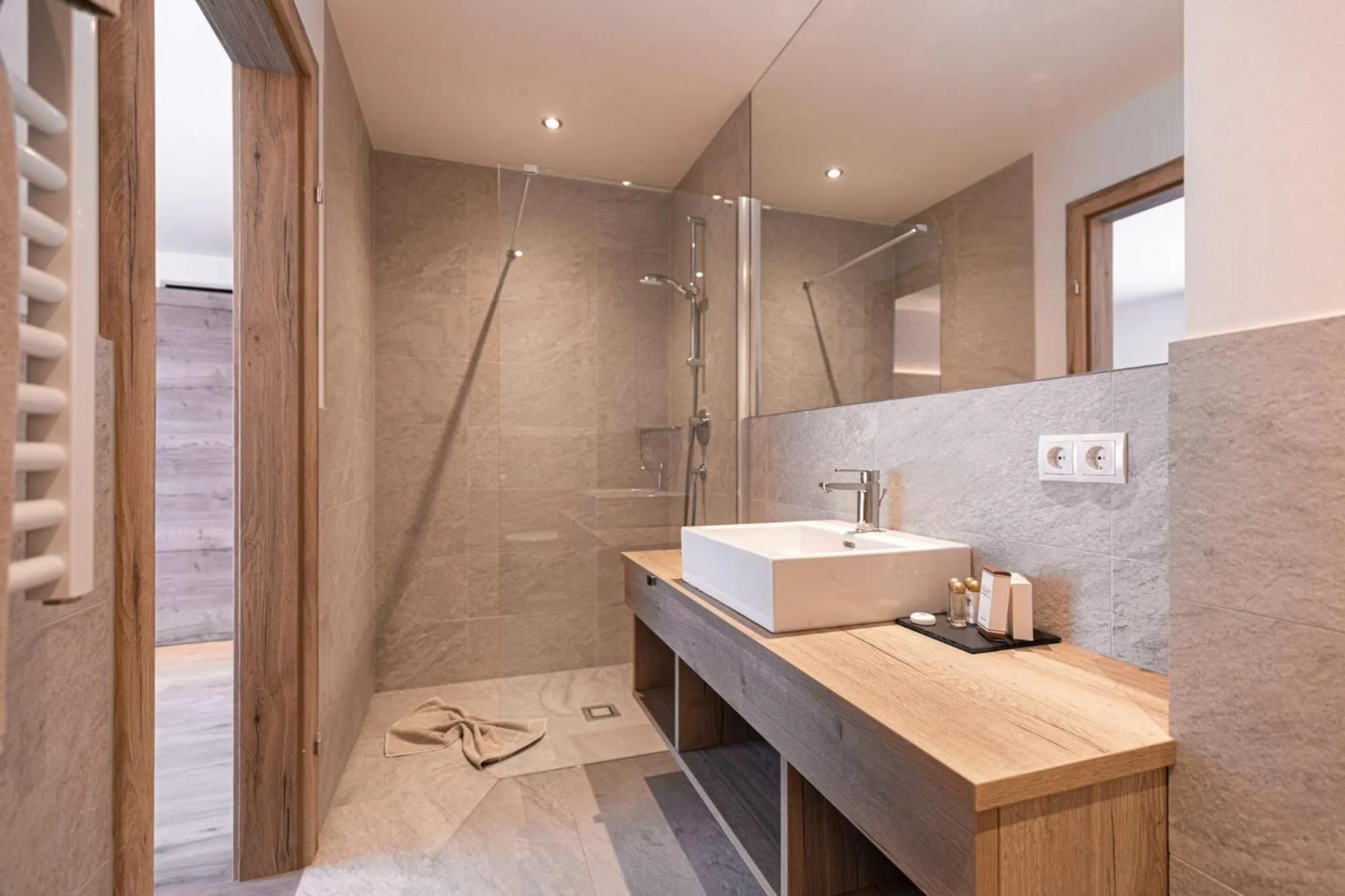 Shower in Resl Resort