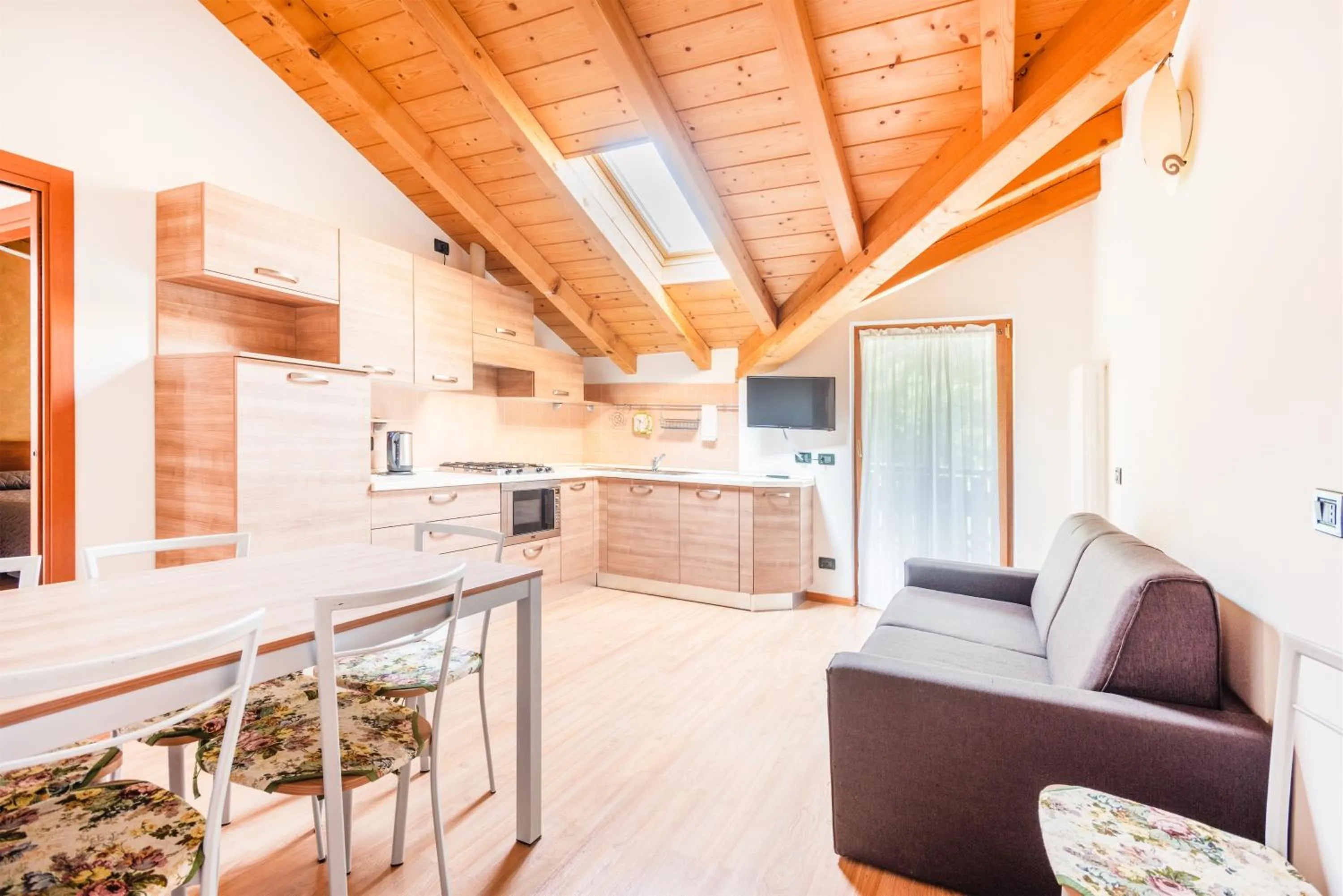 Kitchen or kitchenette in CROSINA HOLIDAY - Residence Toli