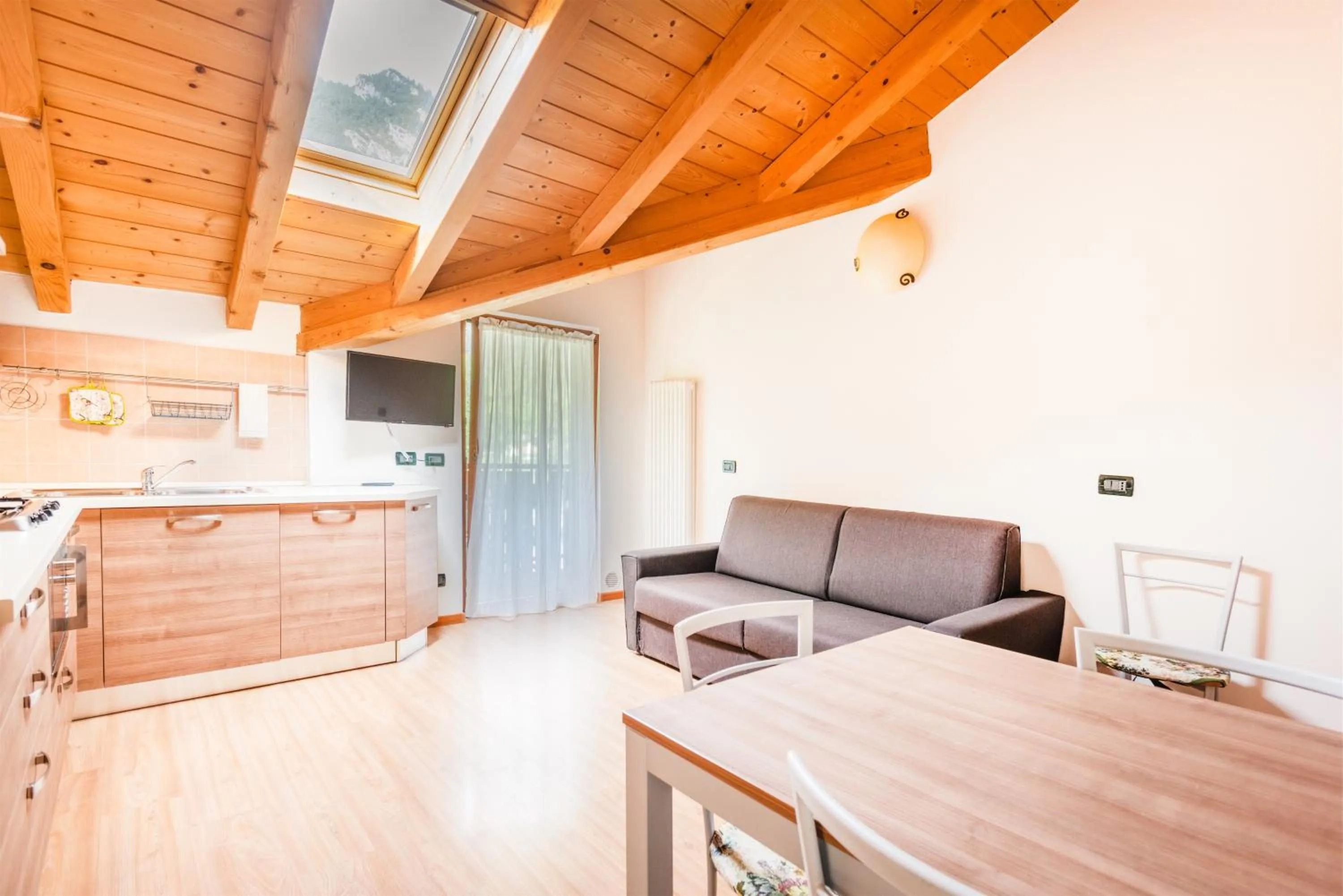 Kitchen or kitchenette in CROSINA HOLIDAY - Residence Toli