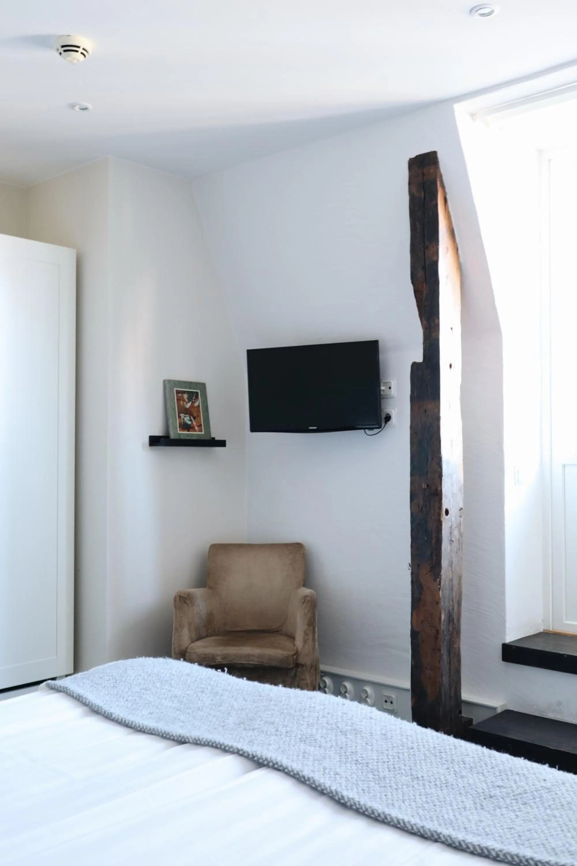 Property building, Bed in Kalk Hotel