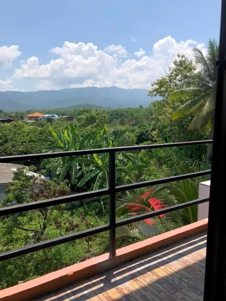 โรงแรมแสนดีเพลส เมาเท่นวิว จอมทอง