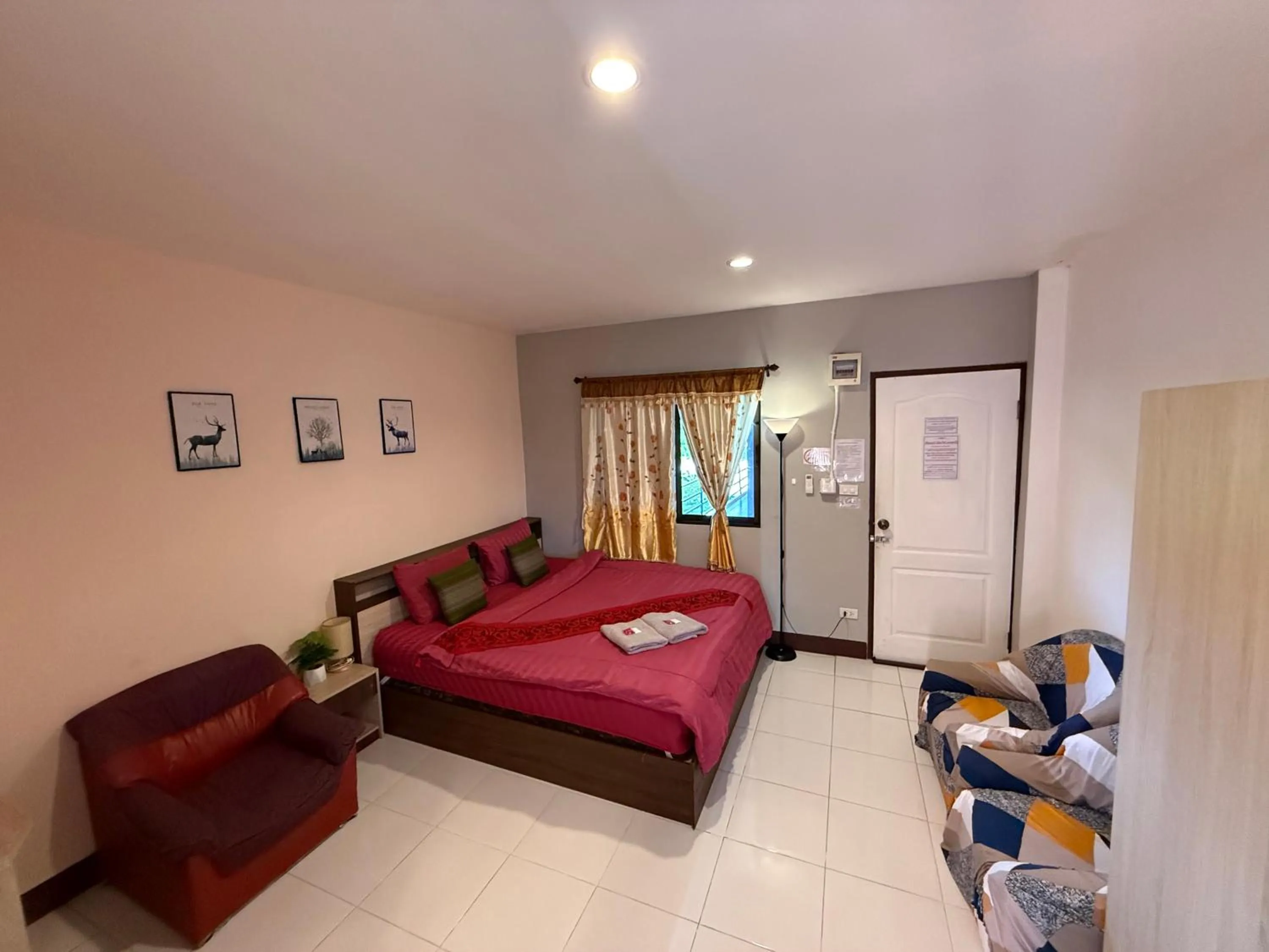 Bed in Sandee Place Mountain View Hotel โรงแรมแสนดีเพลส เมาเท่นวิว จอมทอง