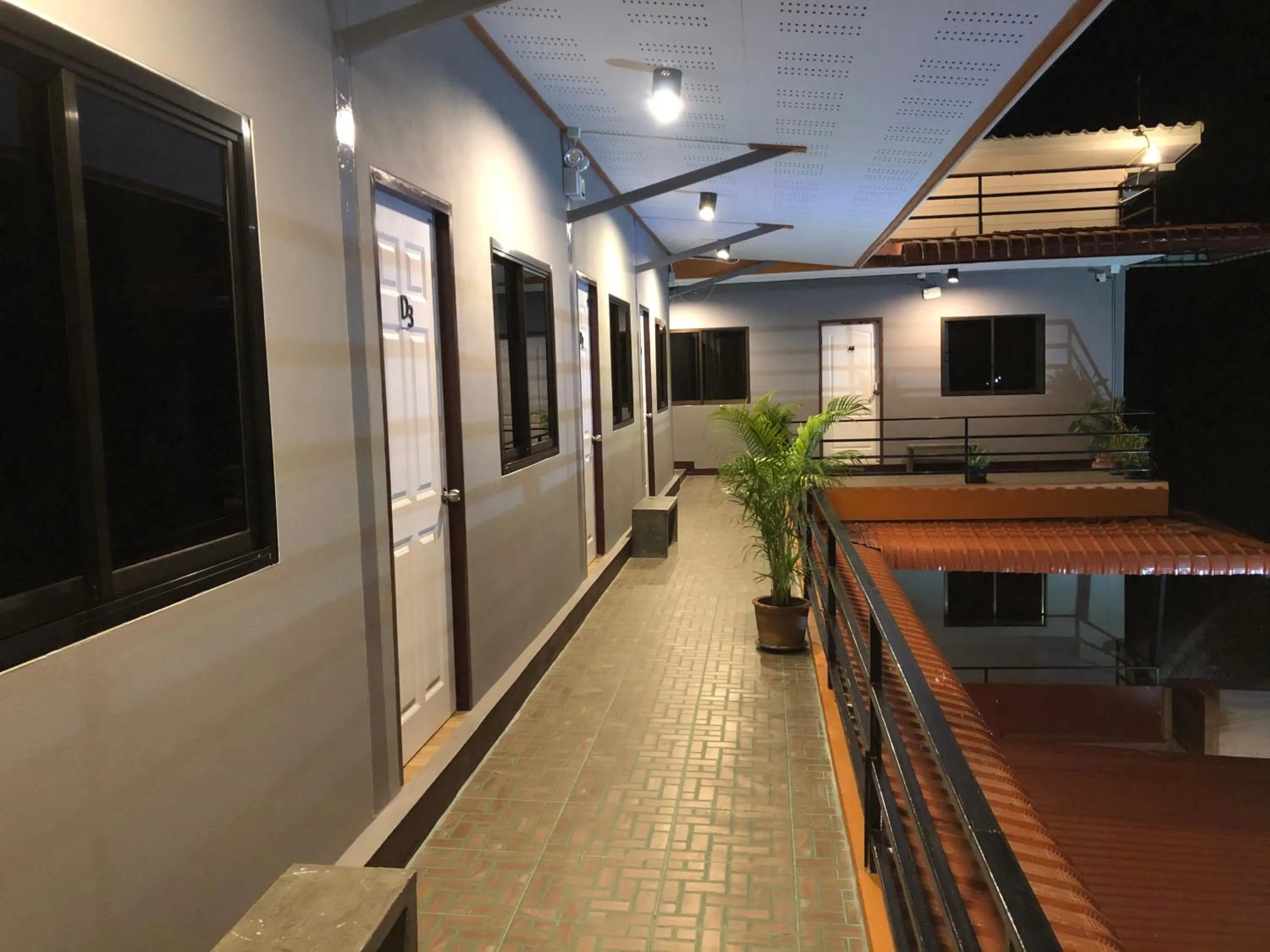 โรงแรมแสนดีเพลส เมาเท่นวิว จอมทอง