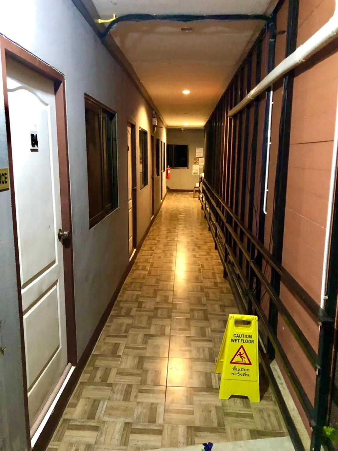 Facade/entrance in โรงแรมแสนดีเพลส เมาเท่นวิว จอมทอง