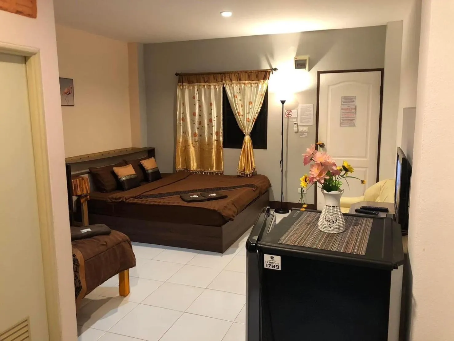 Bed in โรงแรมแสนดีเพลส เมาเท่นวิว จอมทอง