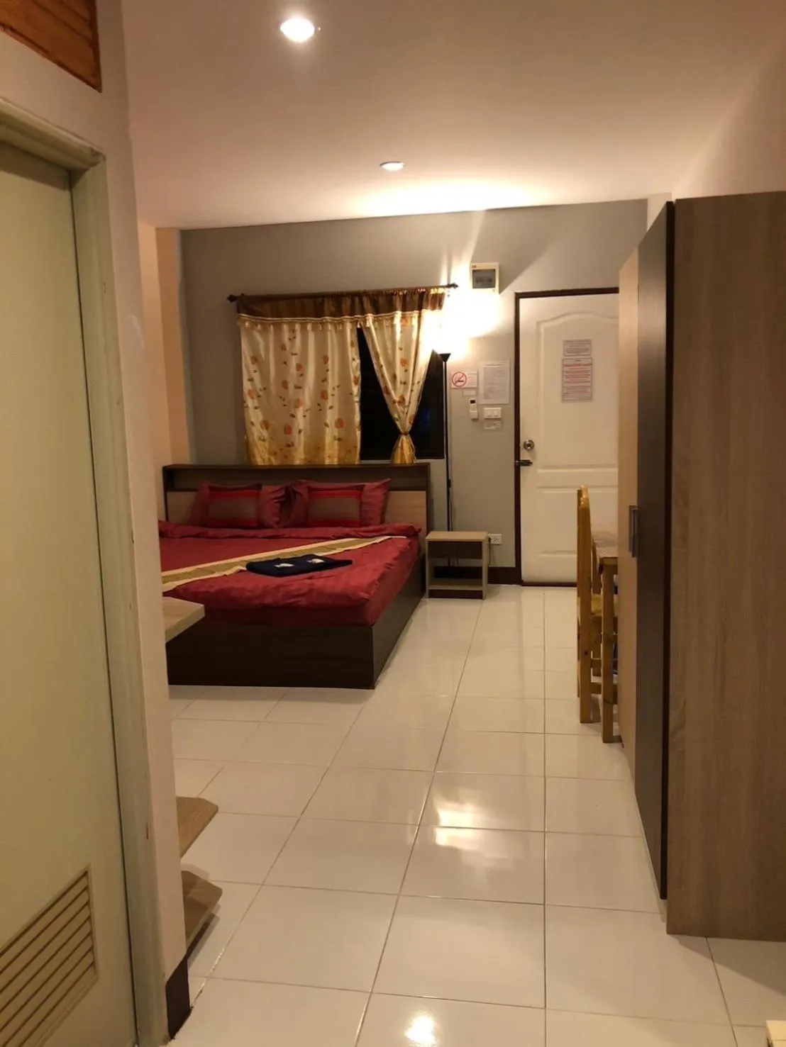 Bed in โรงแรมแสนดีเพลส เมาเท่นวิว จอมทอง