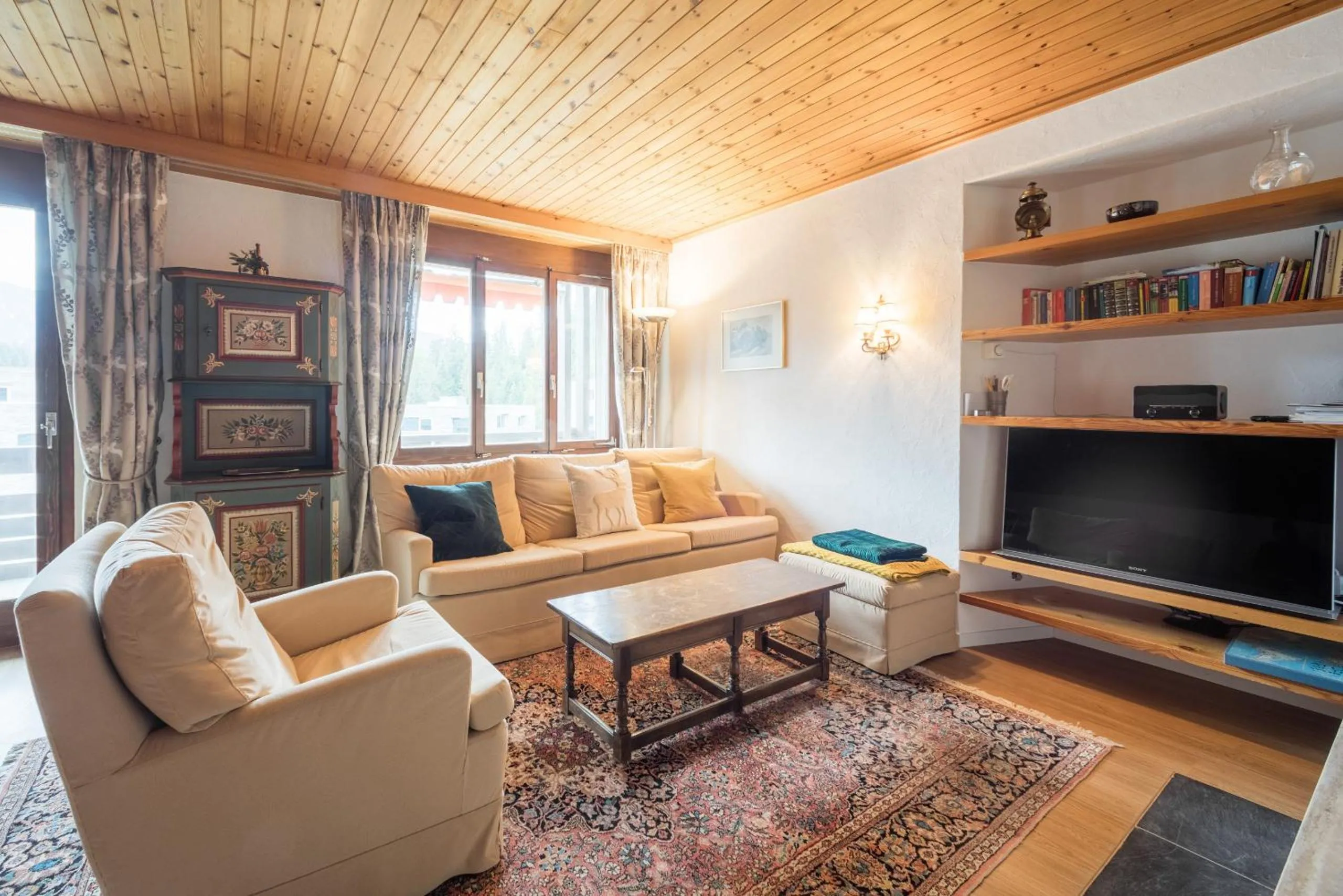 LAAX Homes - Val Signina 8-17
