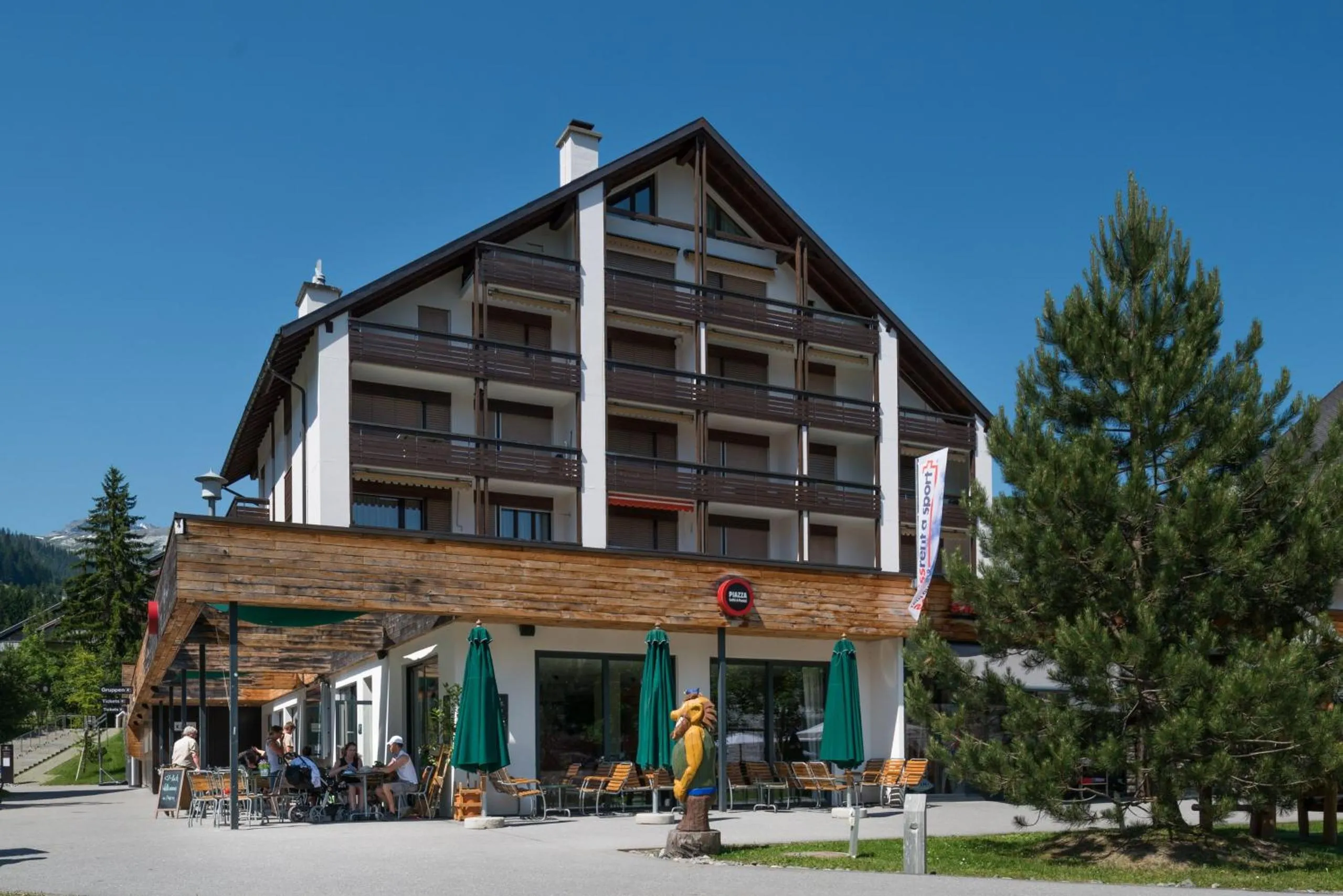 LAAX Homes - Val Signina 8-18