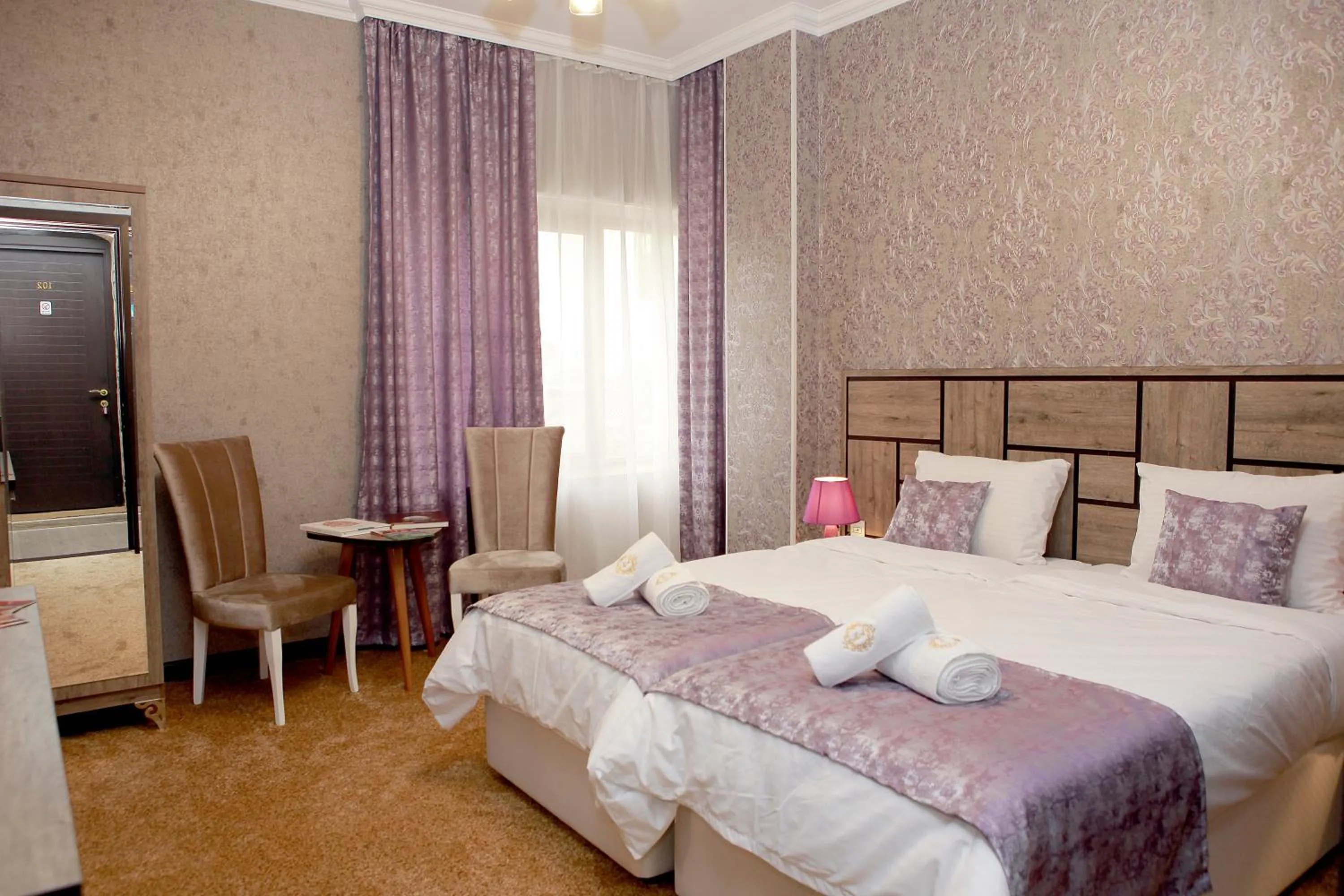 Standard Twin Room in MinAli Boutique Hotel