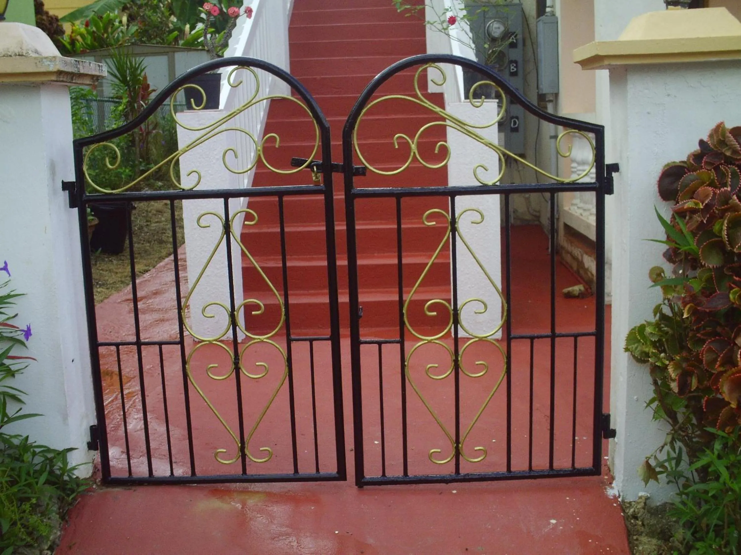 Facade/entrance in LeMarida Suites