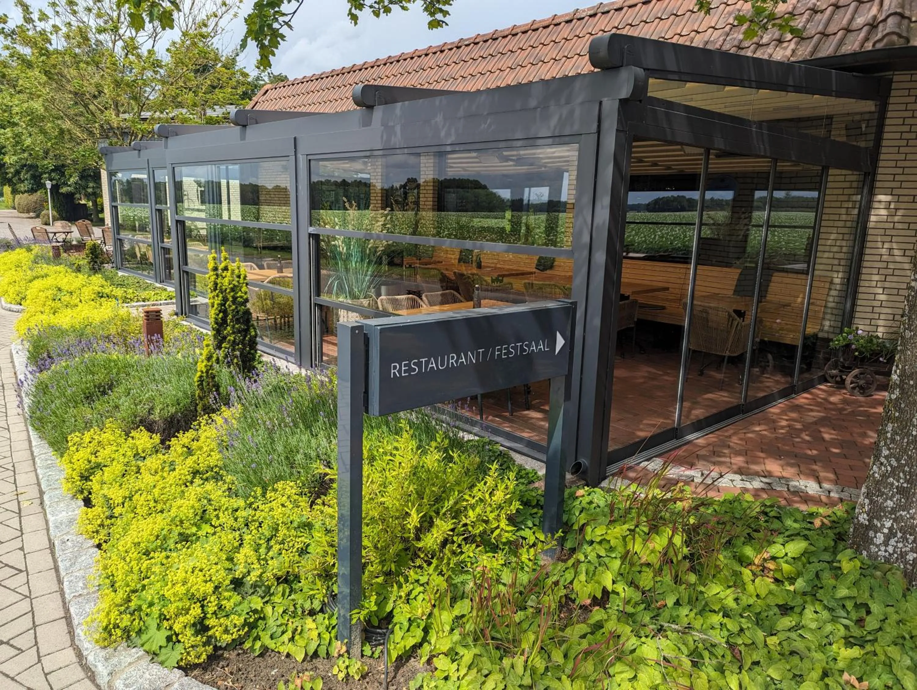 Property building in PaGa - Parkgaststaette