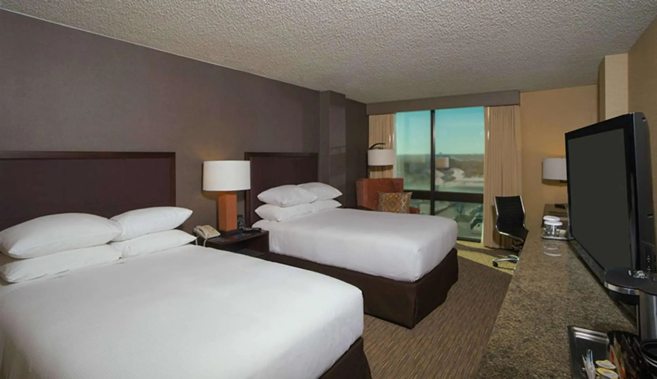 Double Room with Two Double Beds - Non-Smoking in DoubleTree by Hilton San Antonio Airport Double Room with Two Double Beds - Non-Smoking in DoubleTree by Hilton San Antonio Airport