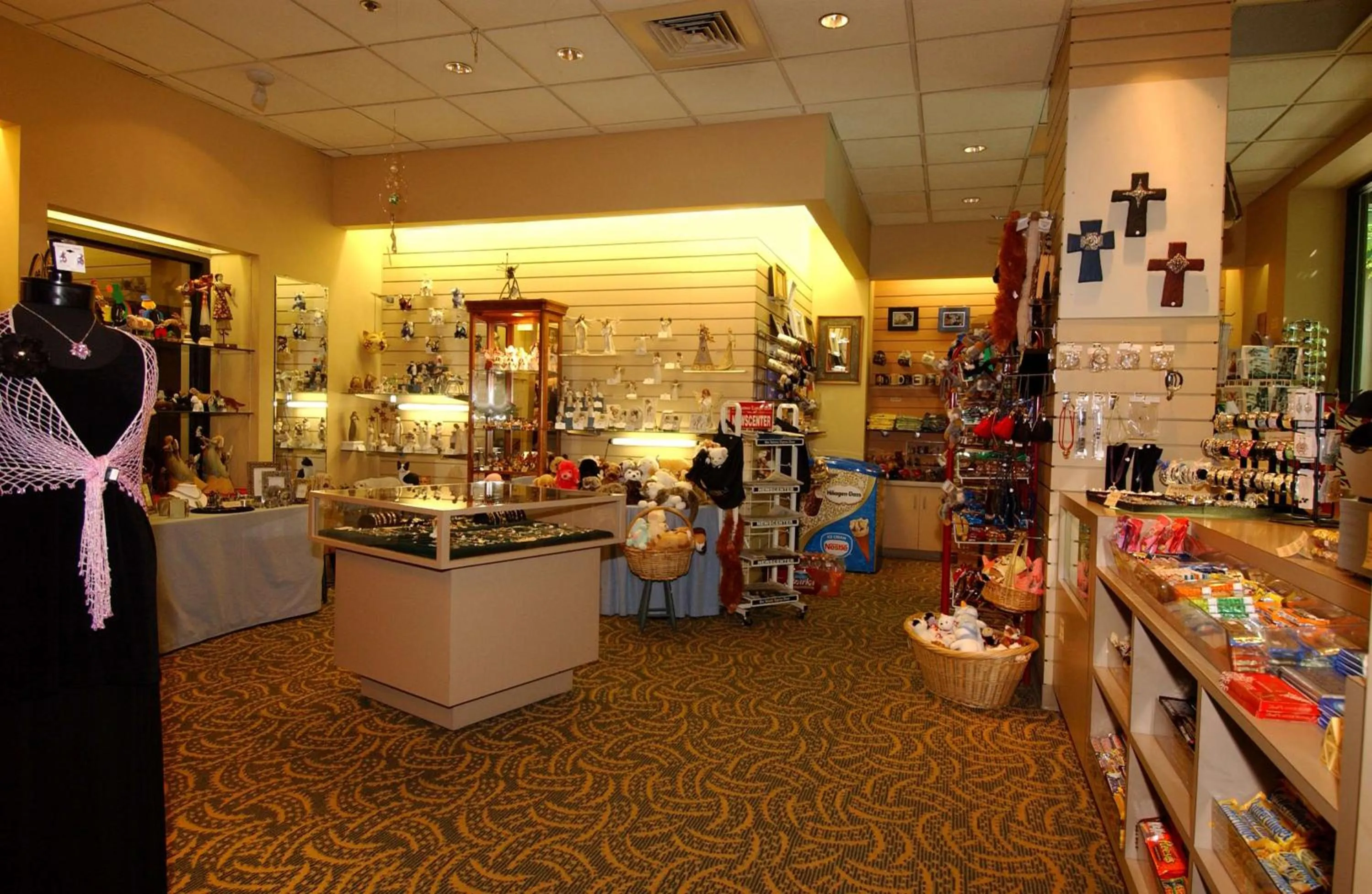 Lobby or reception in DoubleTree by Hilton San Antonio Airport