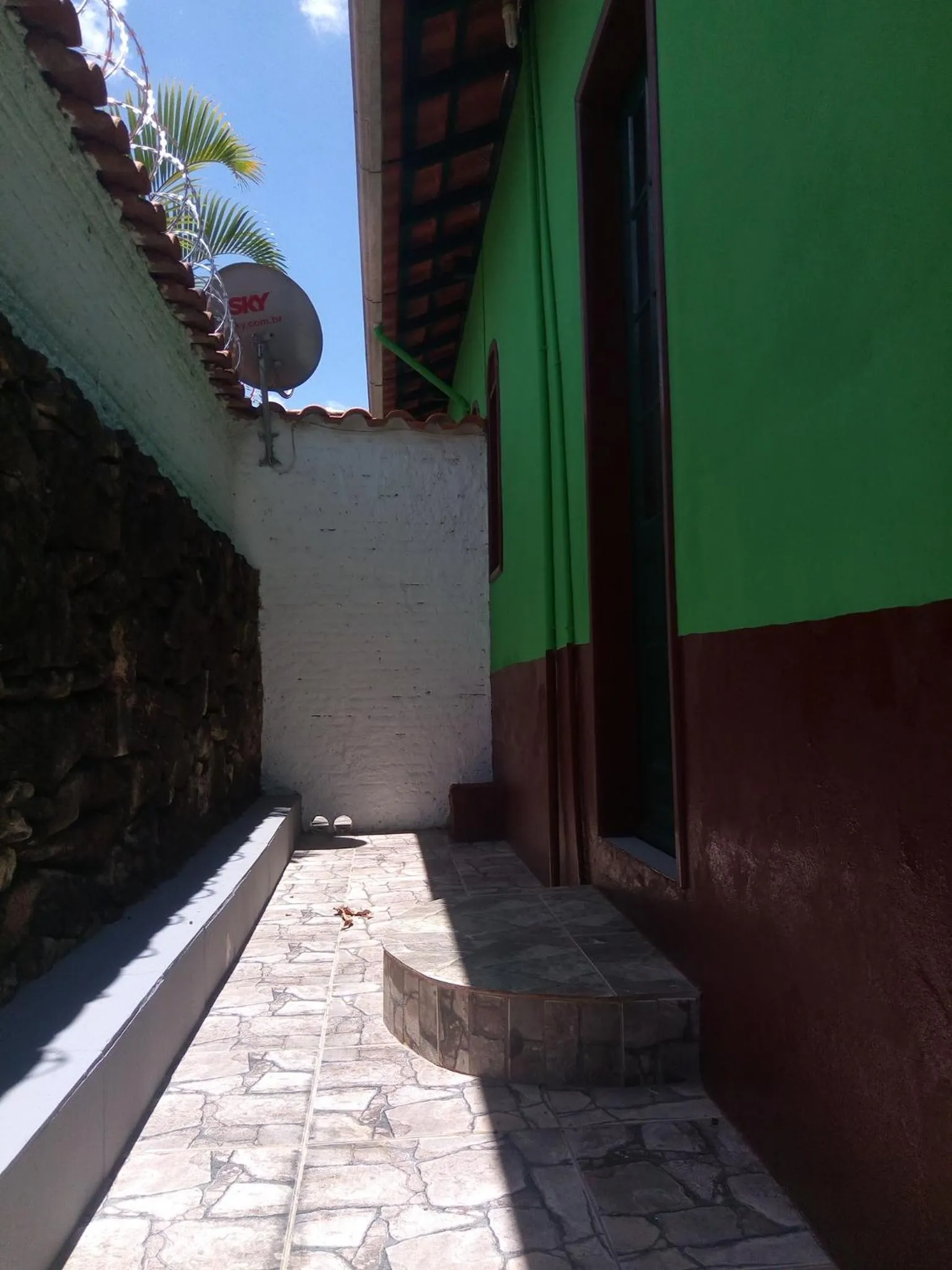 Inner courtyard view in Hospedaria de Heliana