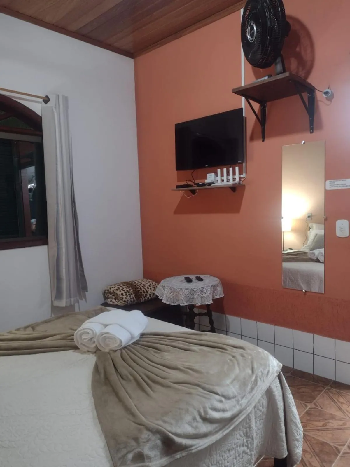 TV and multimedia, Bed in Hospedaria de Heliana