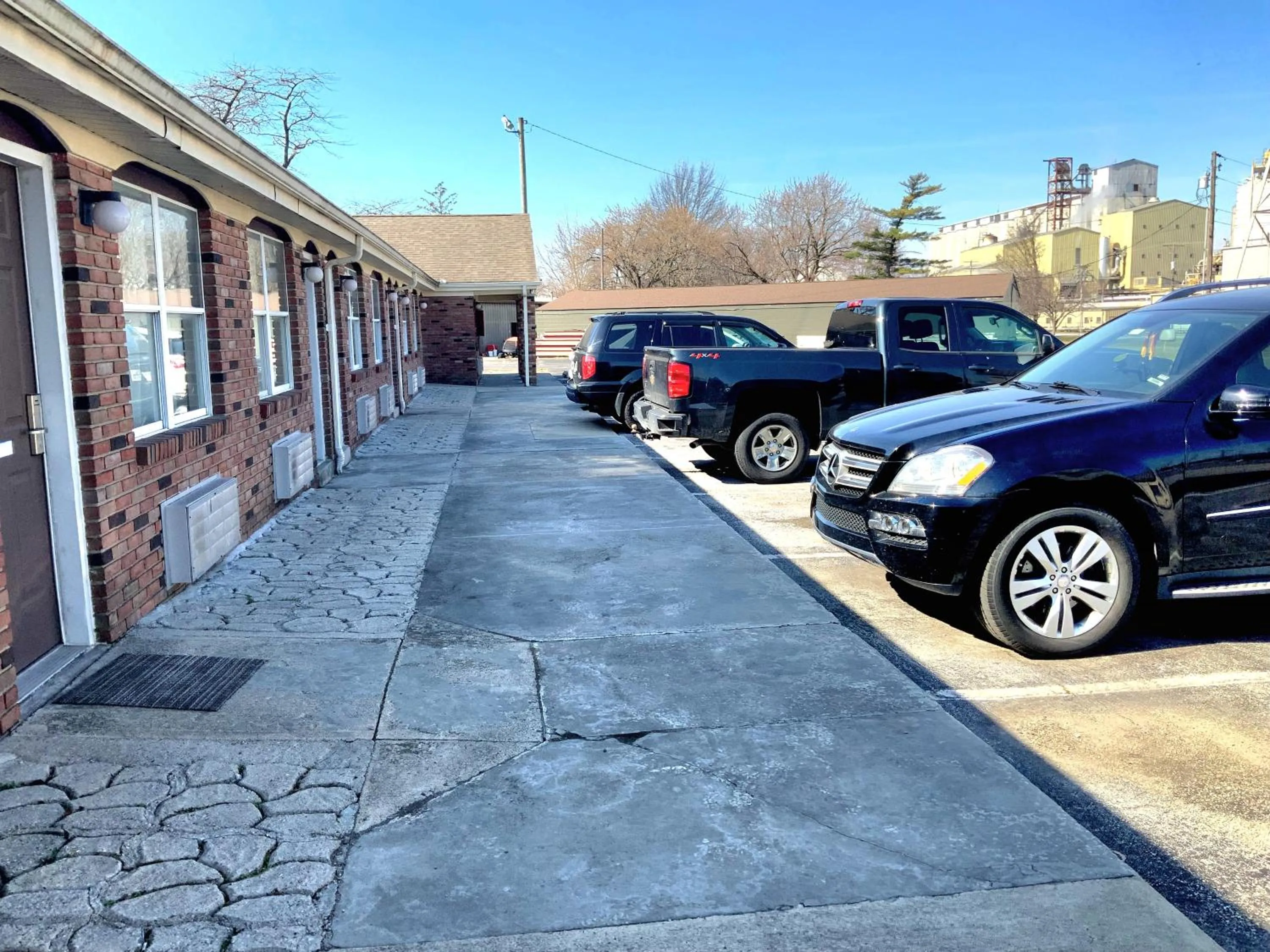 Day in Country Club Inn & Suites