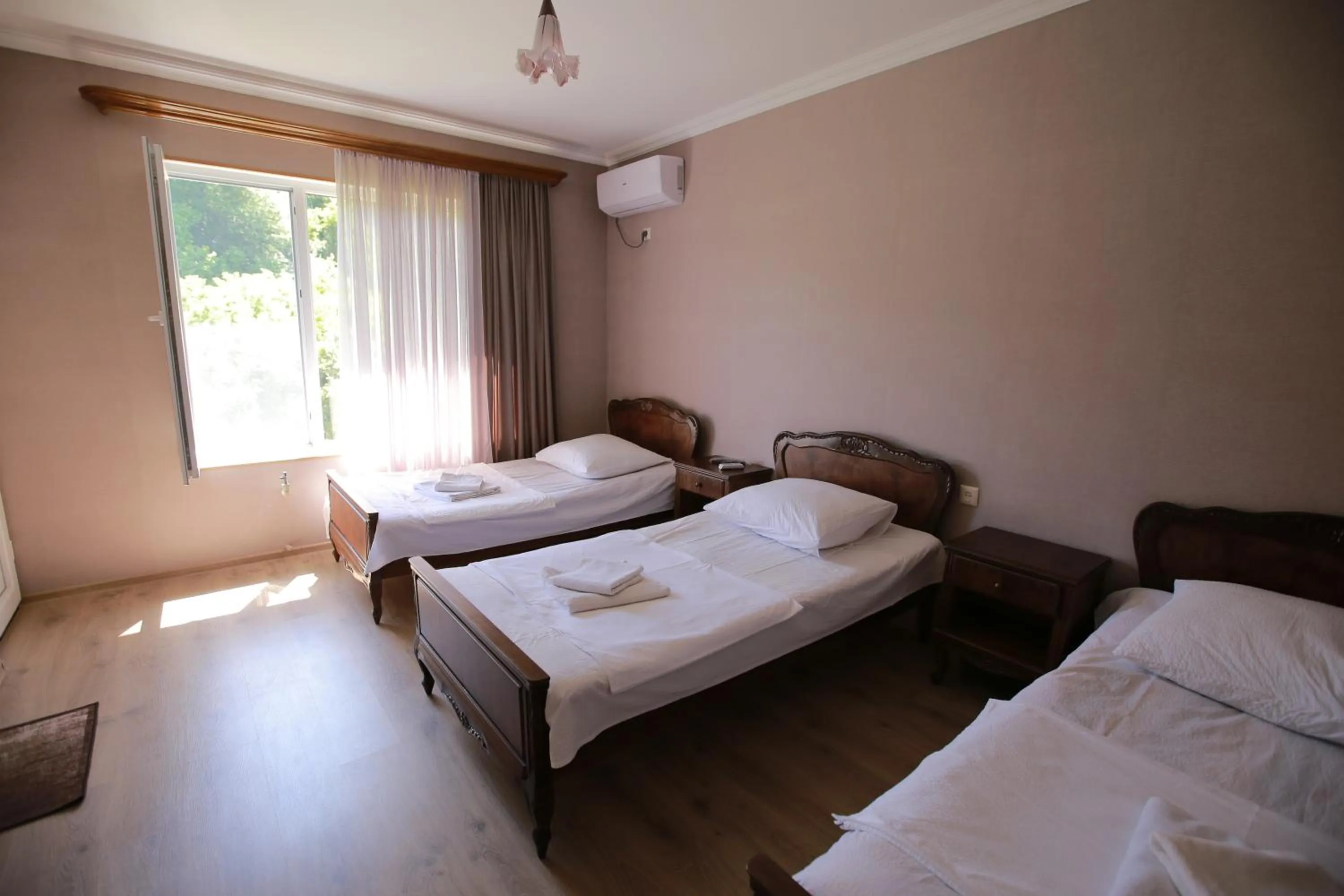 Bed in Guesthouse Hill Side