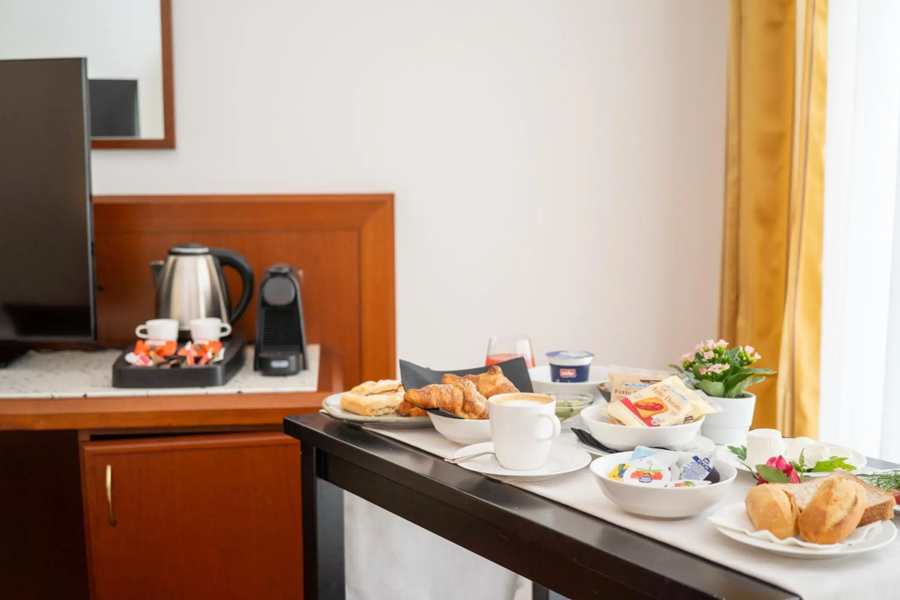 Breakfast in Hotel Europa Breakfast in Hotel Europa