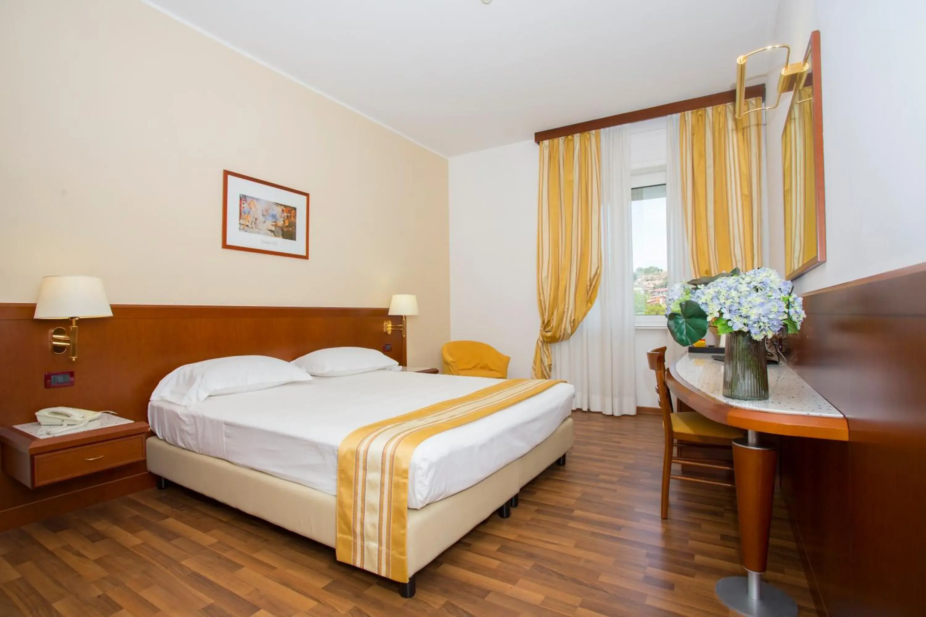 Bedroom, Bed in Hotel Europa Bedroom, Bed in Hotel Europa