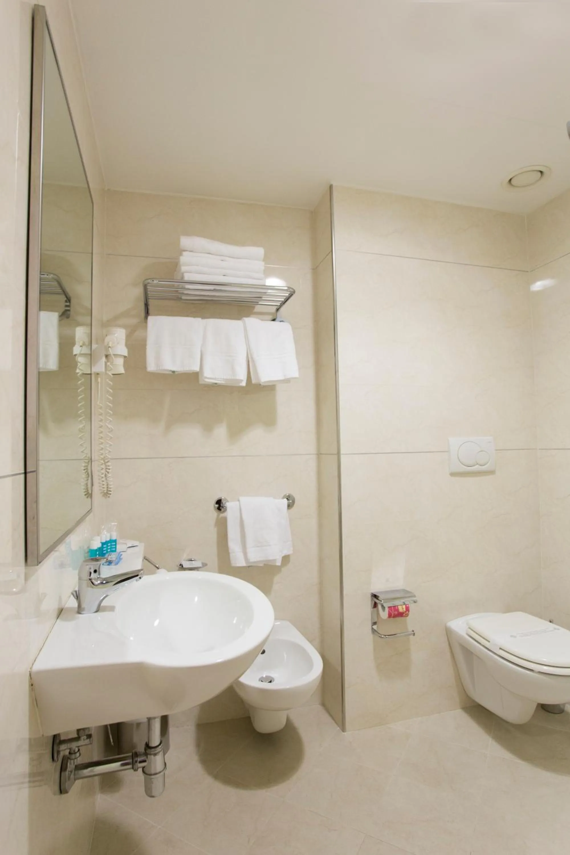 Bathroom in Hotel Europa