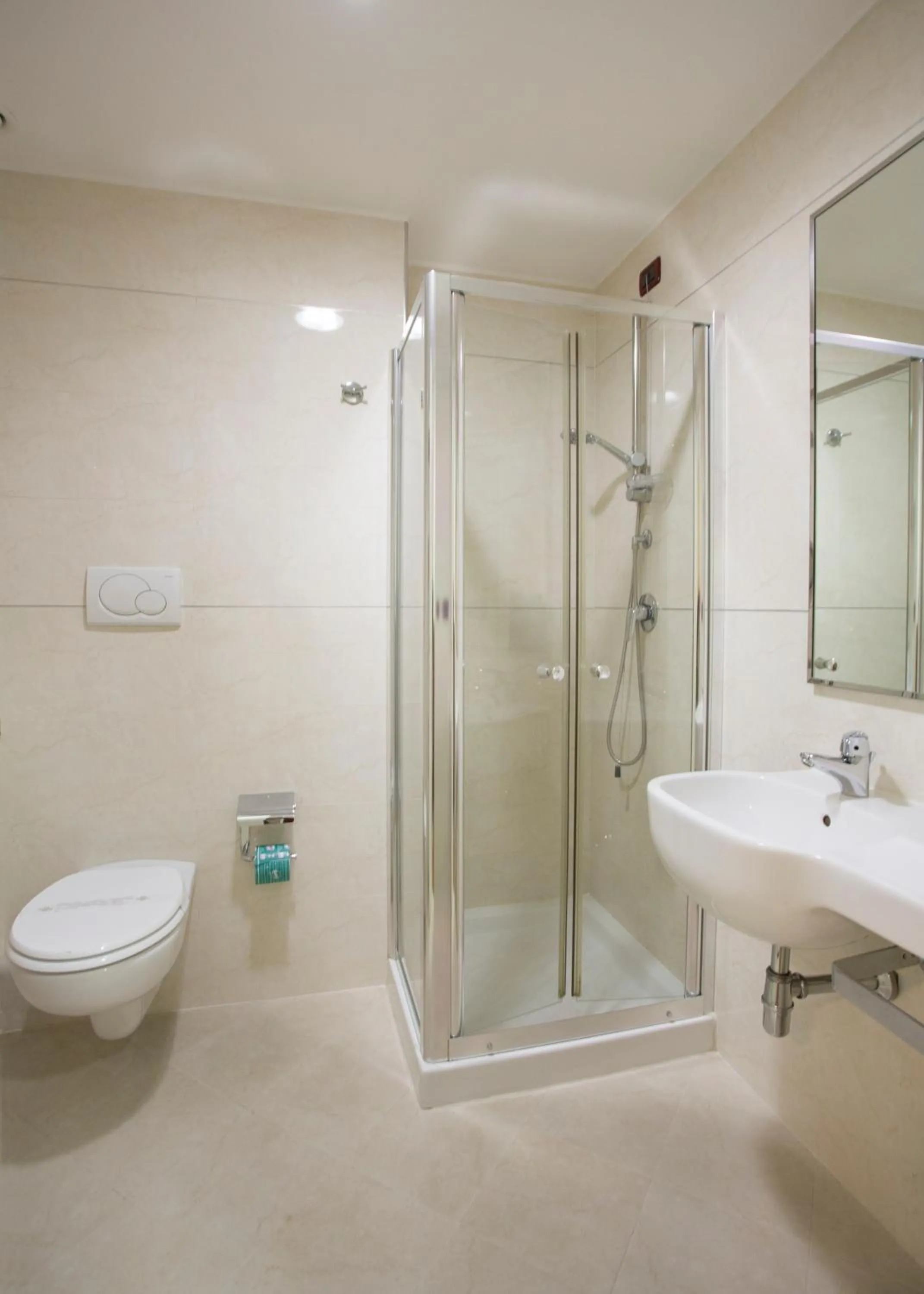 Bathroom in Hotel Europa