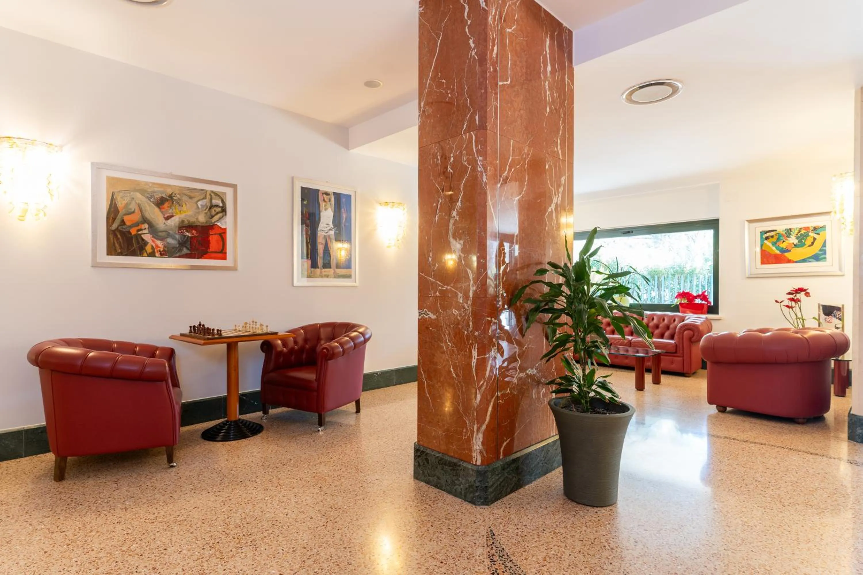 Communal lounge/ TV room in Hotel Europa