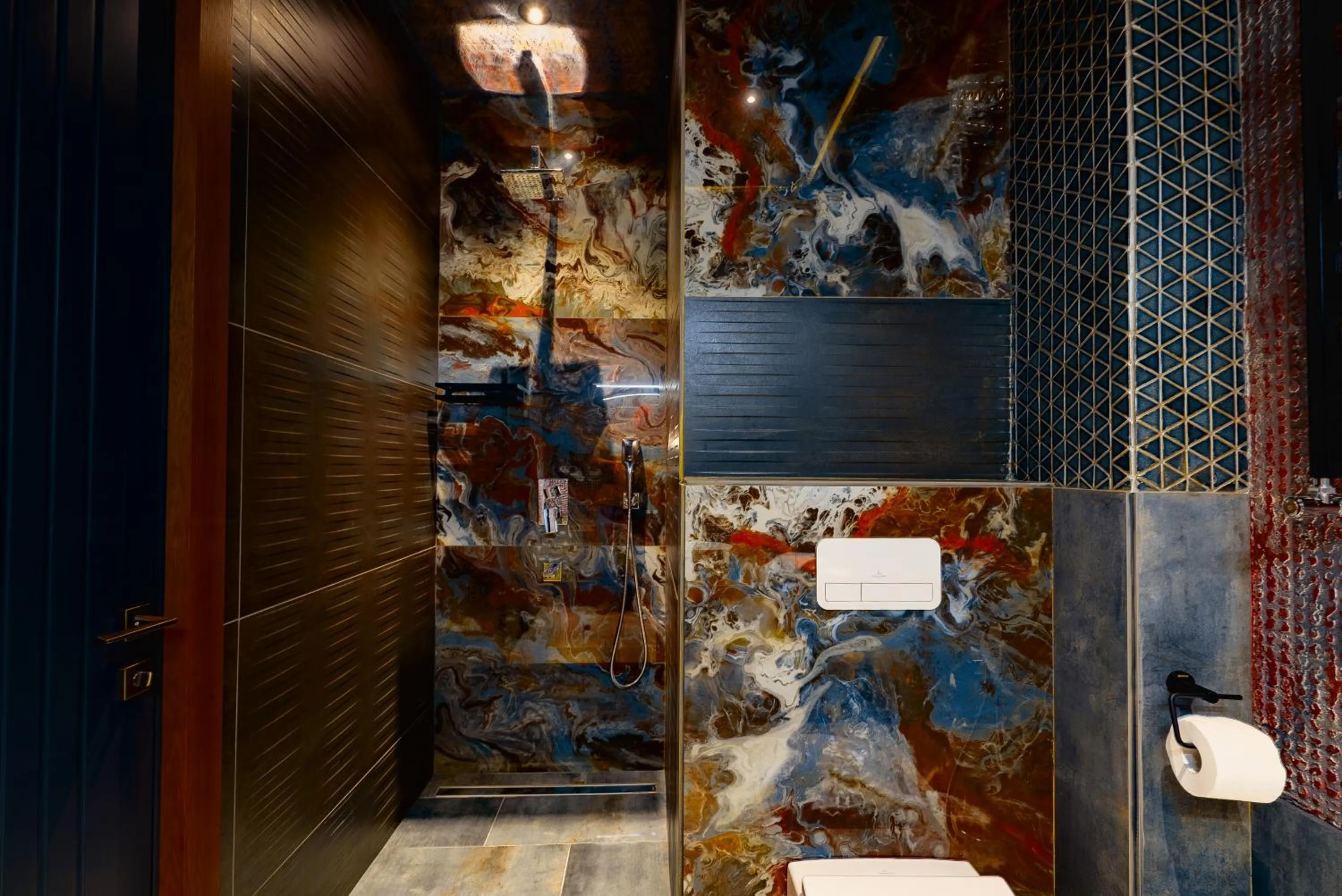 Shower in Tapis Rouge Design Boutique Hotel