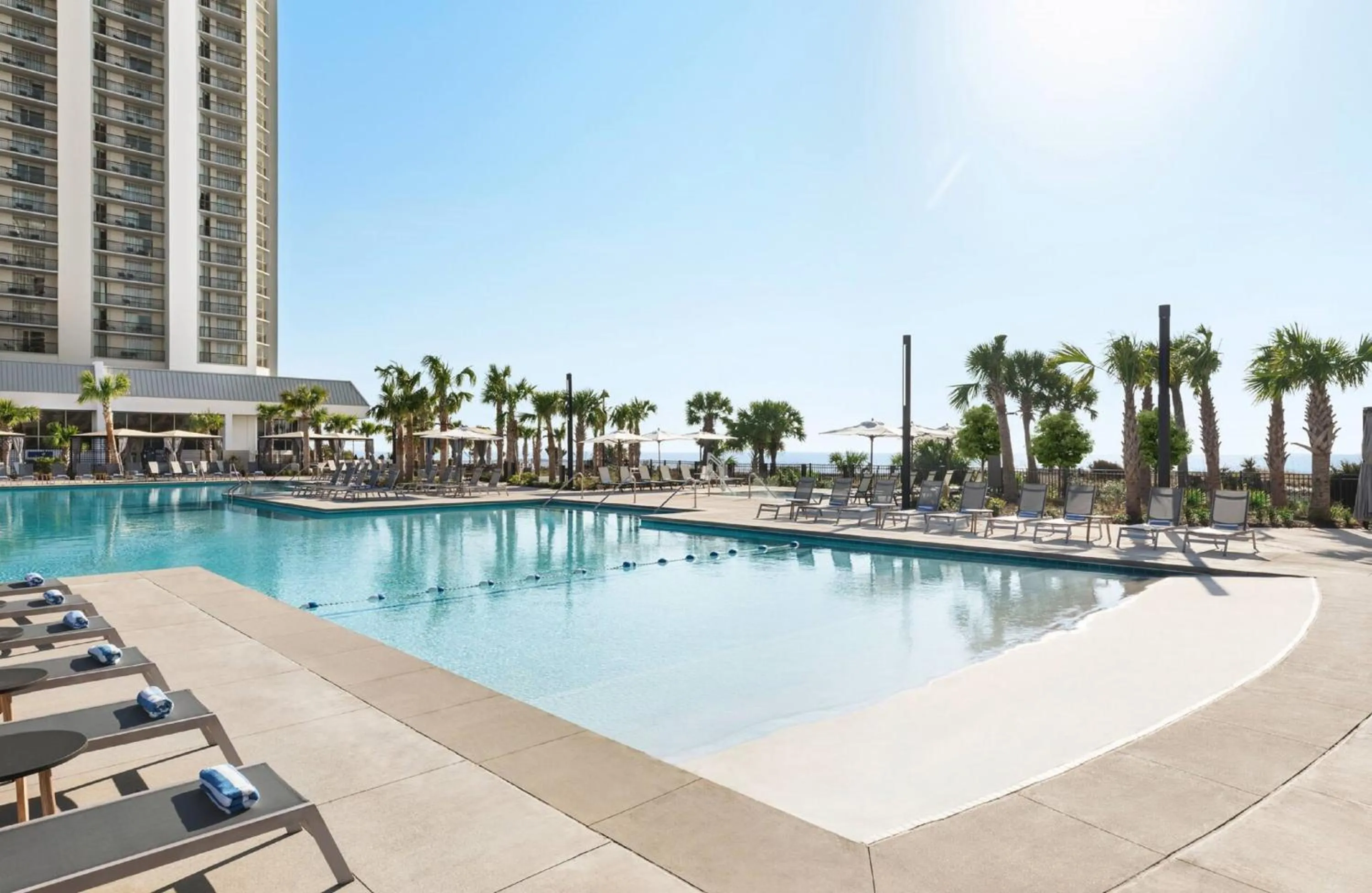 Swimming pool in Kingston Plantation Condos
