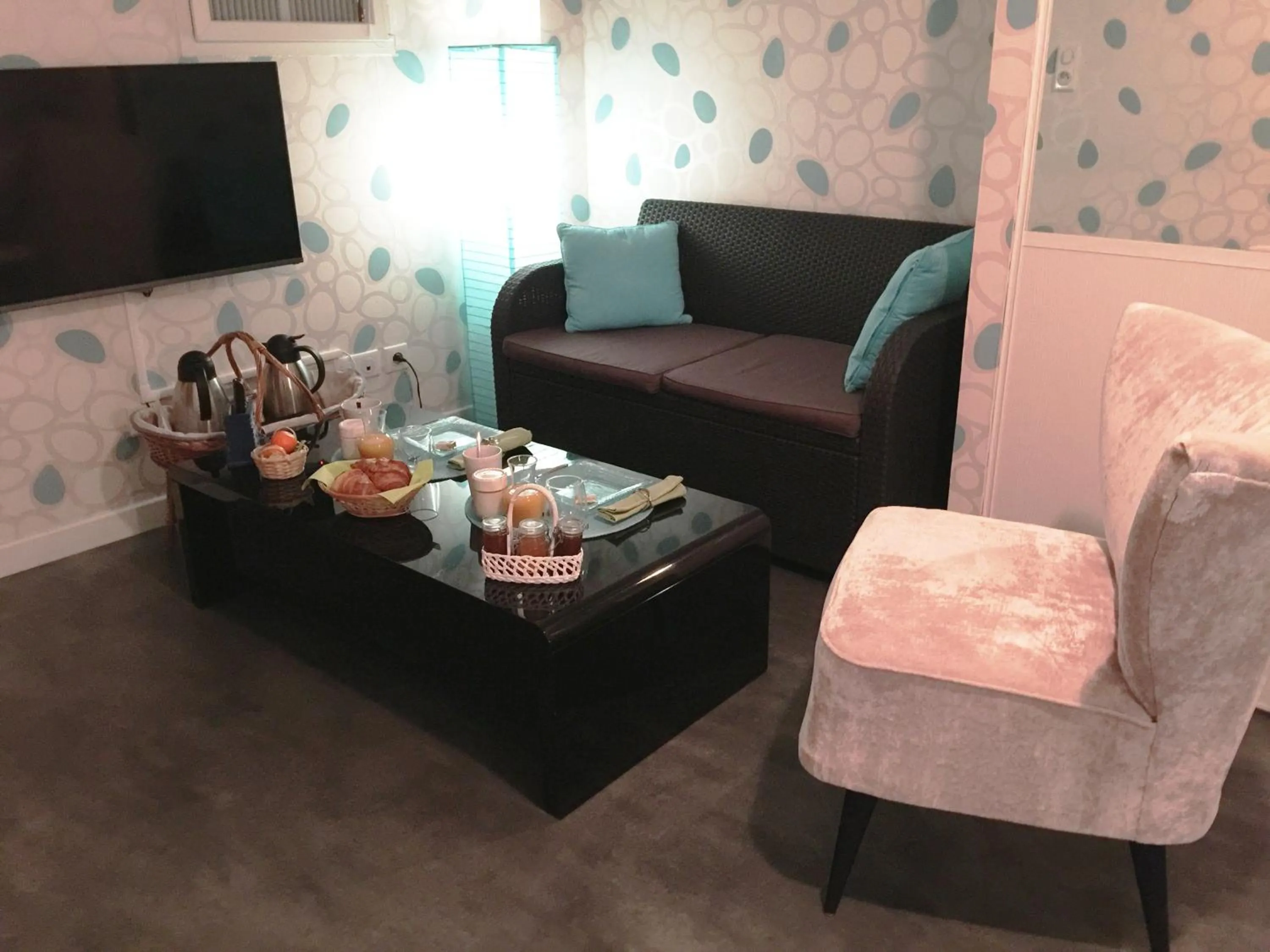 Seating area in Le Lagon