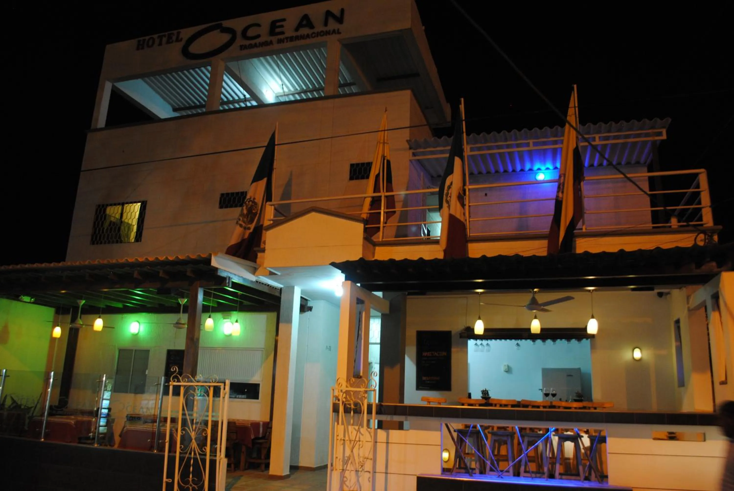 Property building in Hotel Ocean Taganga Internacional