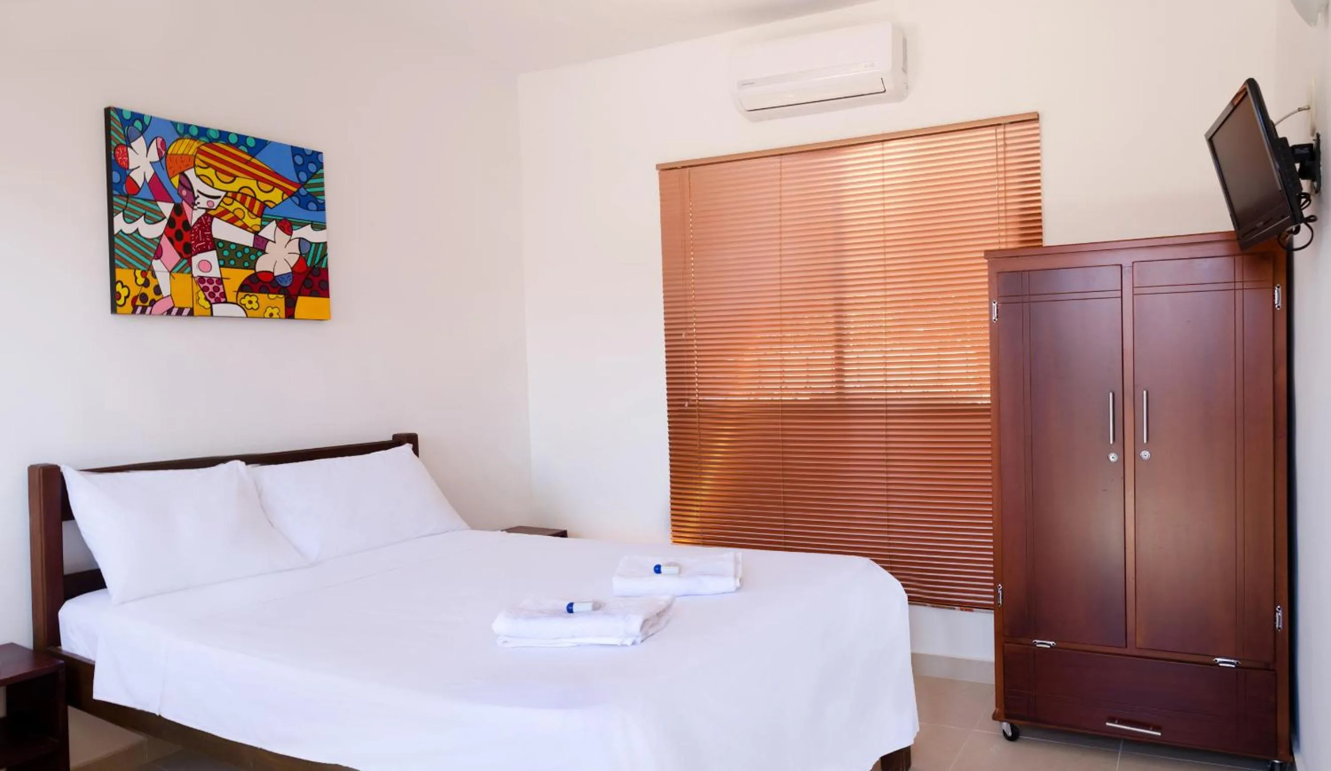 Photo of the whole room, Bed in Hotel Ocean Taganga Internacional