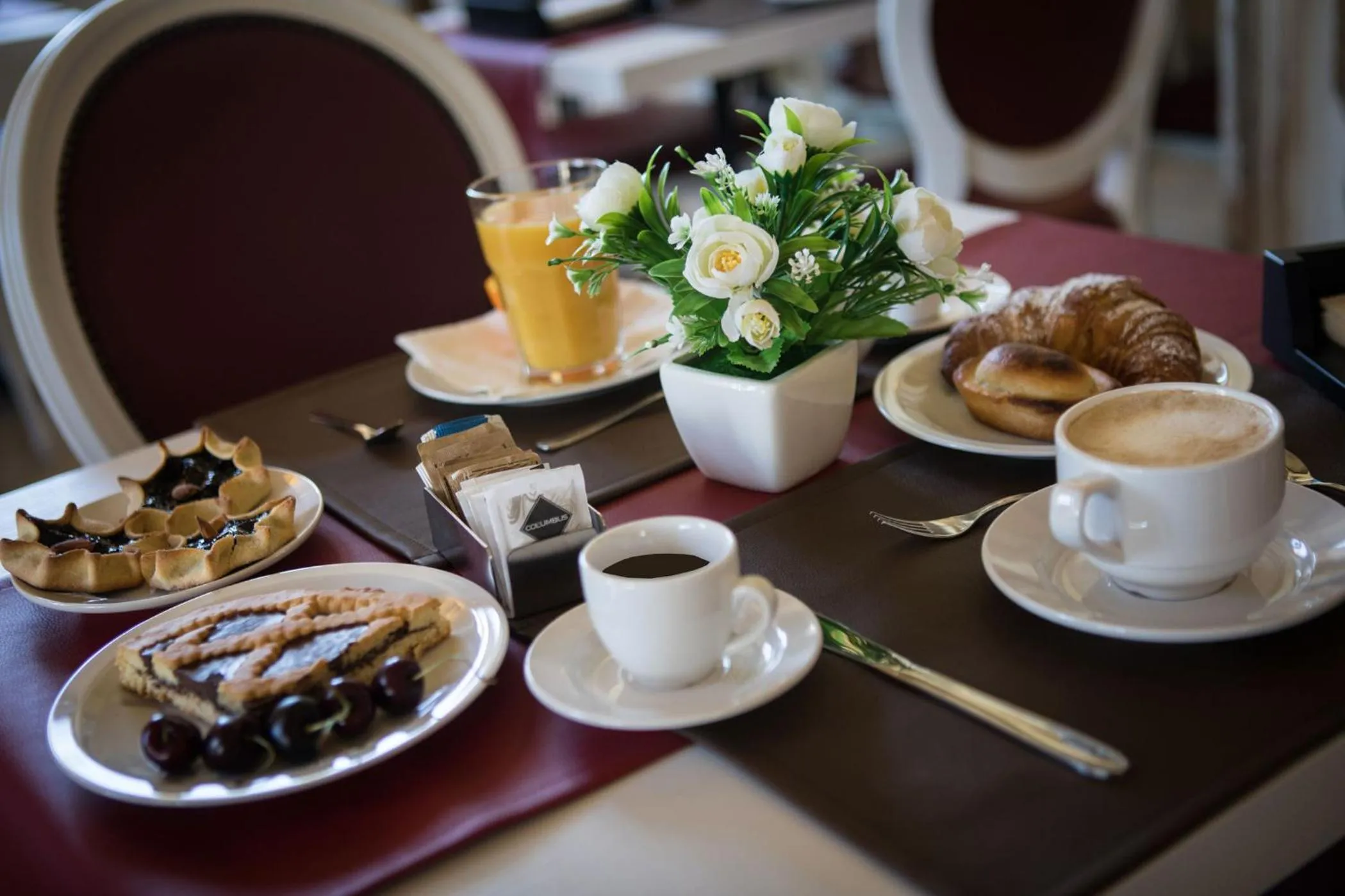 Buffet breakfast in Castello Castriota Scanderbeg