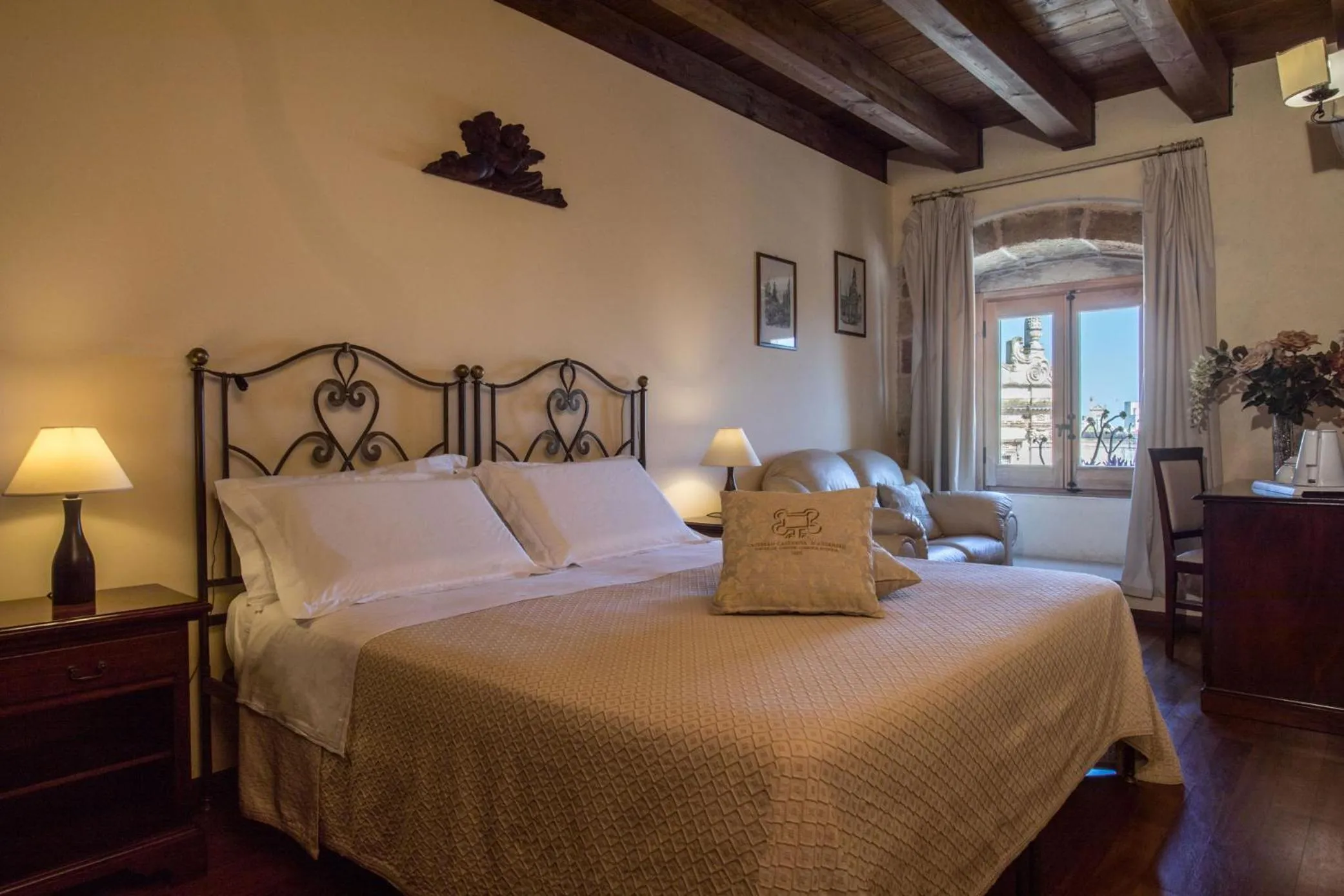 Photo of the whole room, Bed in Castello Castriota Scanderbeg