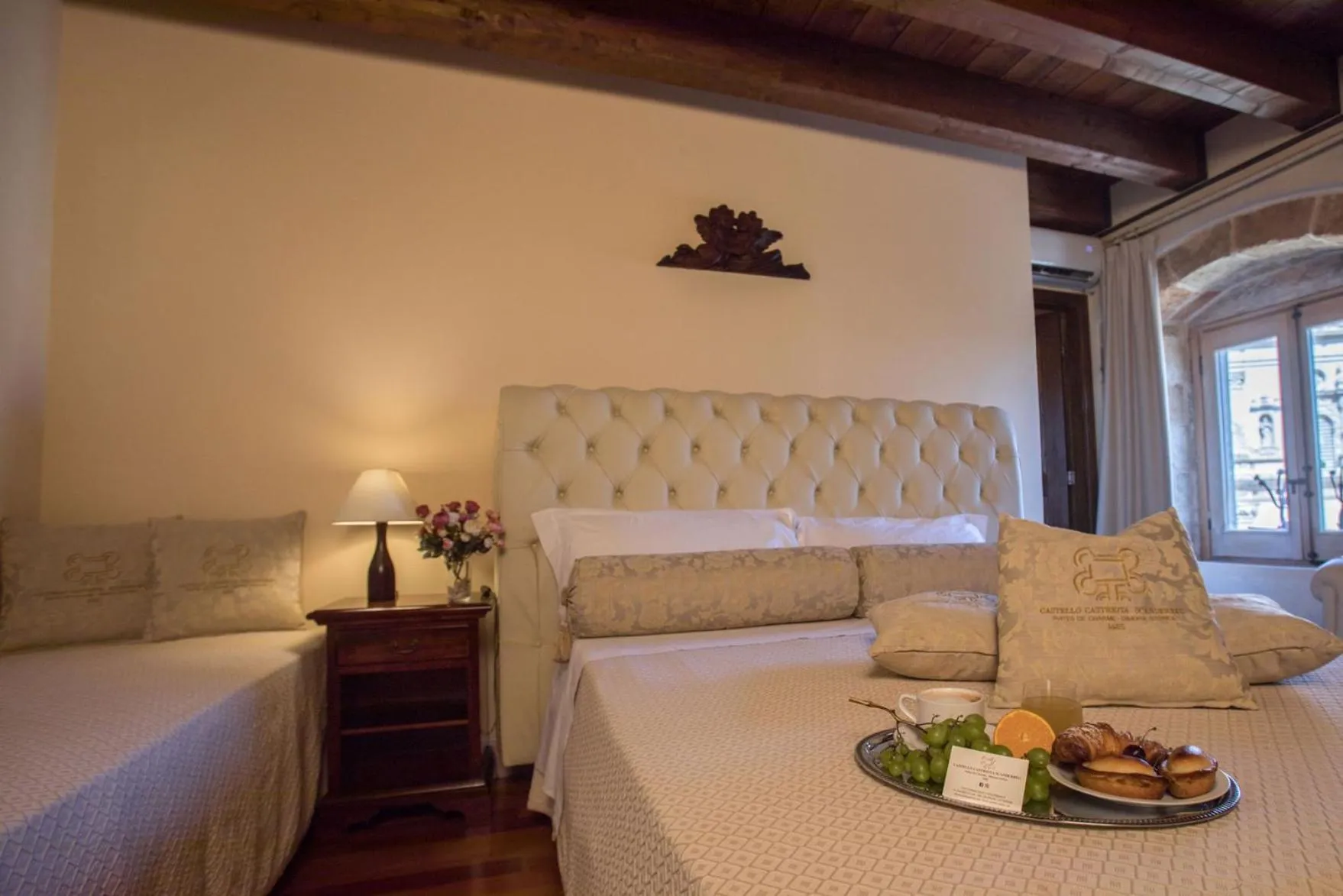 Photo of the whole room, Bed in Castello Castriota Scanderbeg