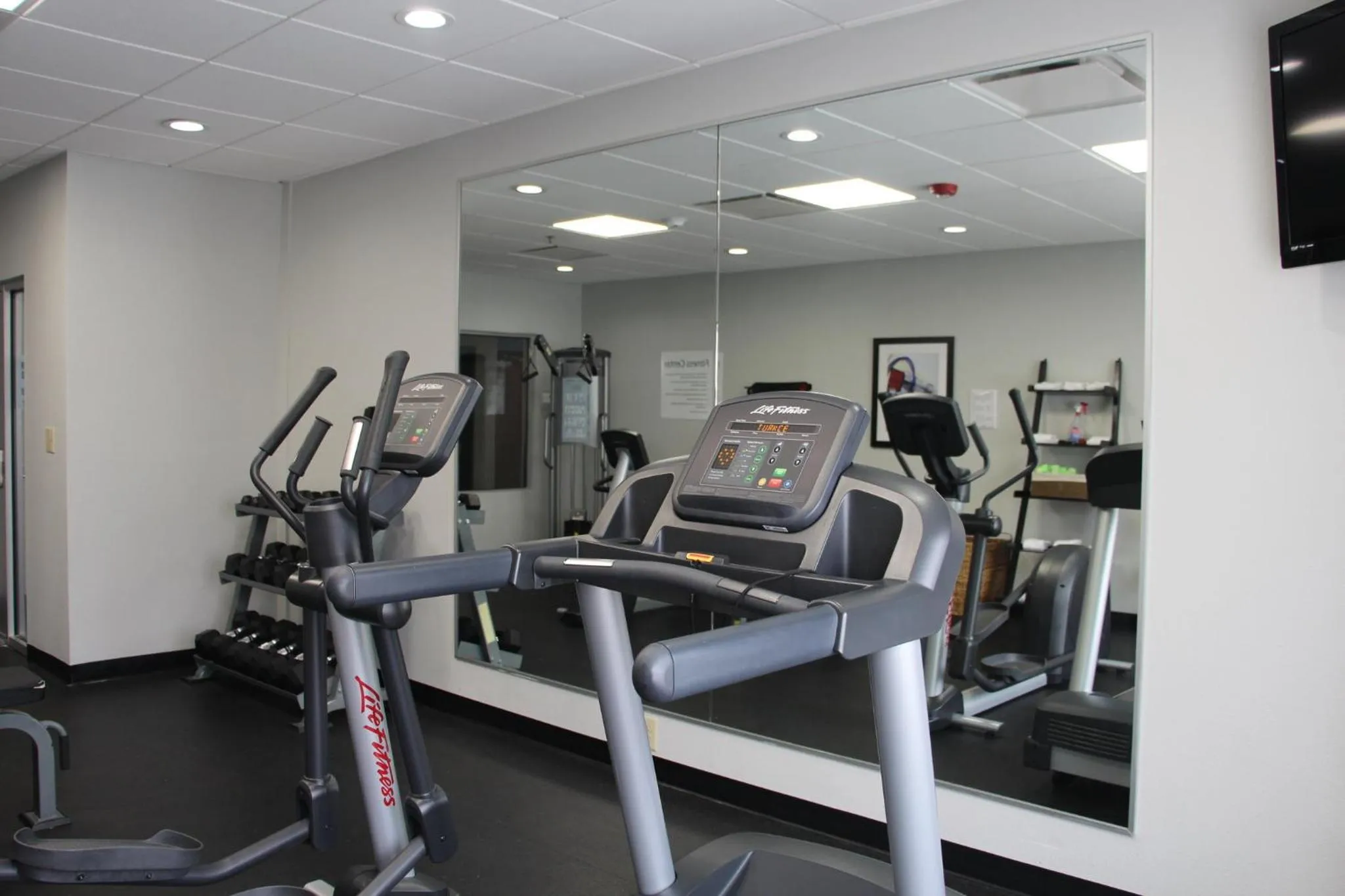 Fitness centre/facilities in Holiday Inn Express & Suites Wytheville by IHG