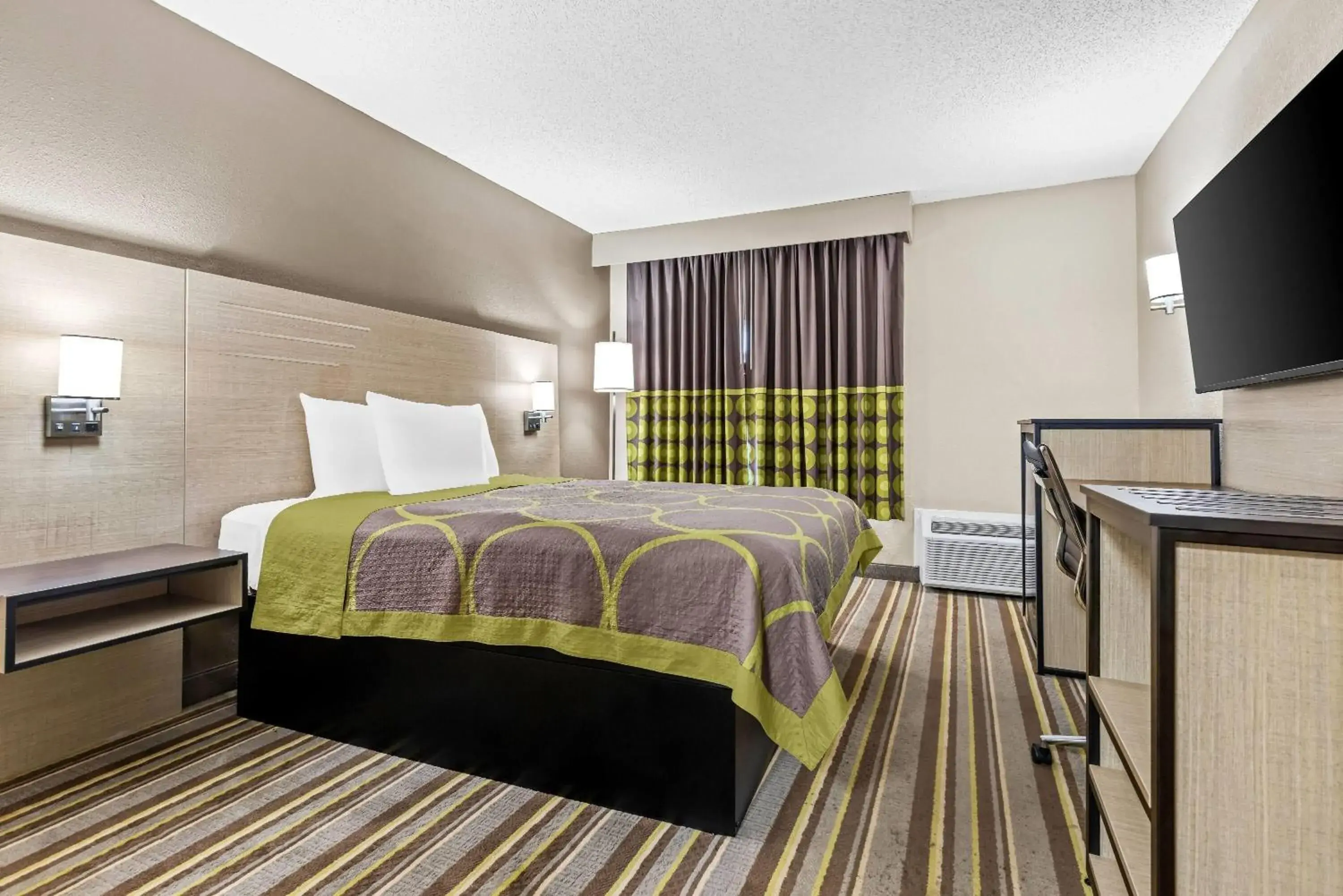 Queen Room - Non-Smoking in Super 8 by Wyndham Athens Queen Room - Non-Smoking in Super 8 by Wyndham Athens