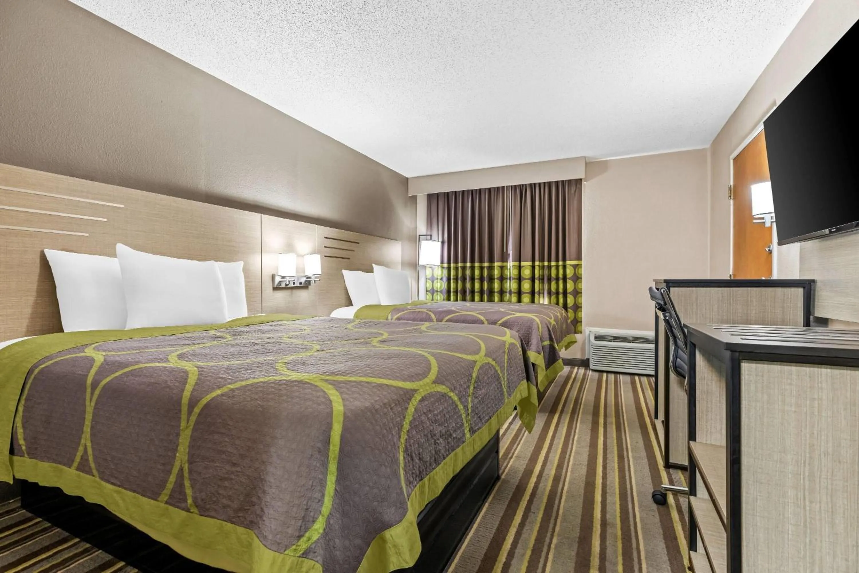 Bed in Super 8 by Wyndham Athens