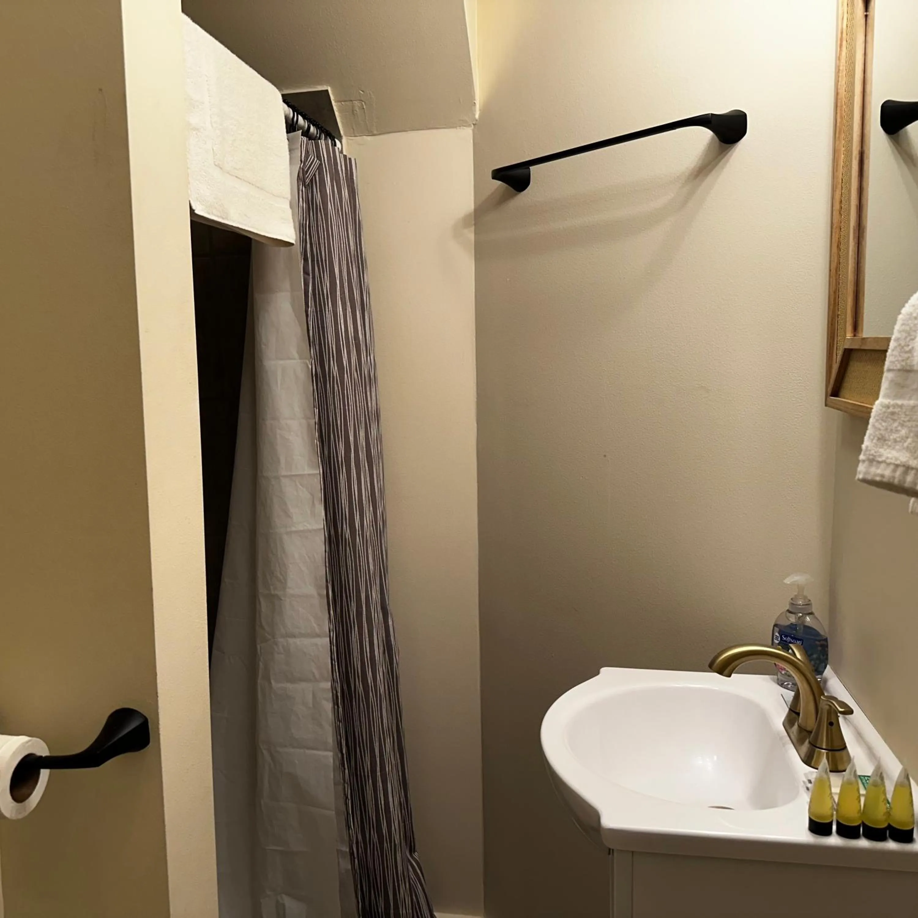 The Whitetail Inn and Suites- Lincoln