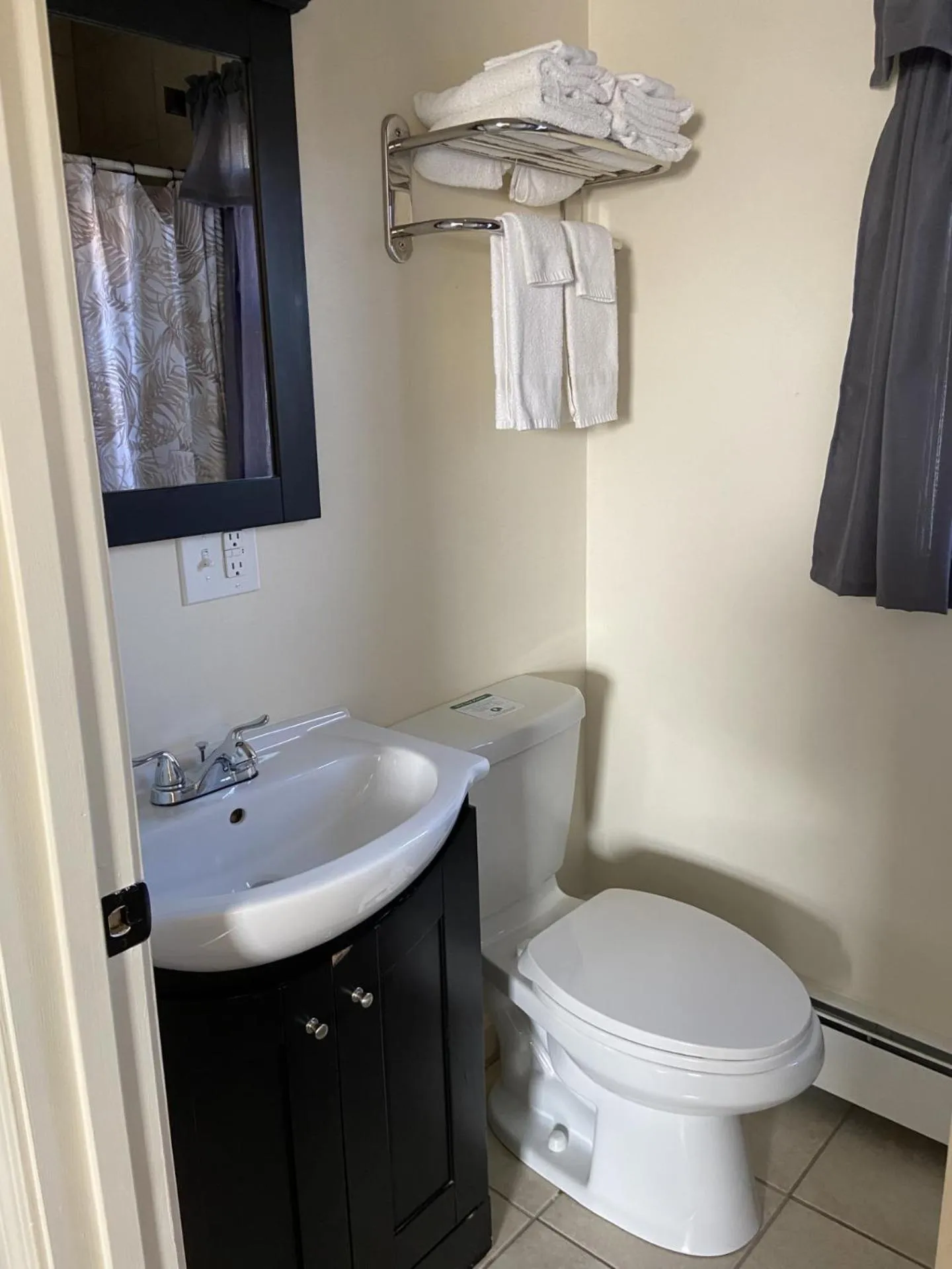 The Whitetail Inn and Suites- Lincoln